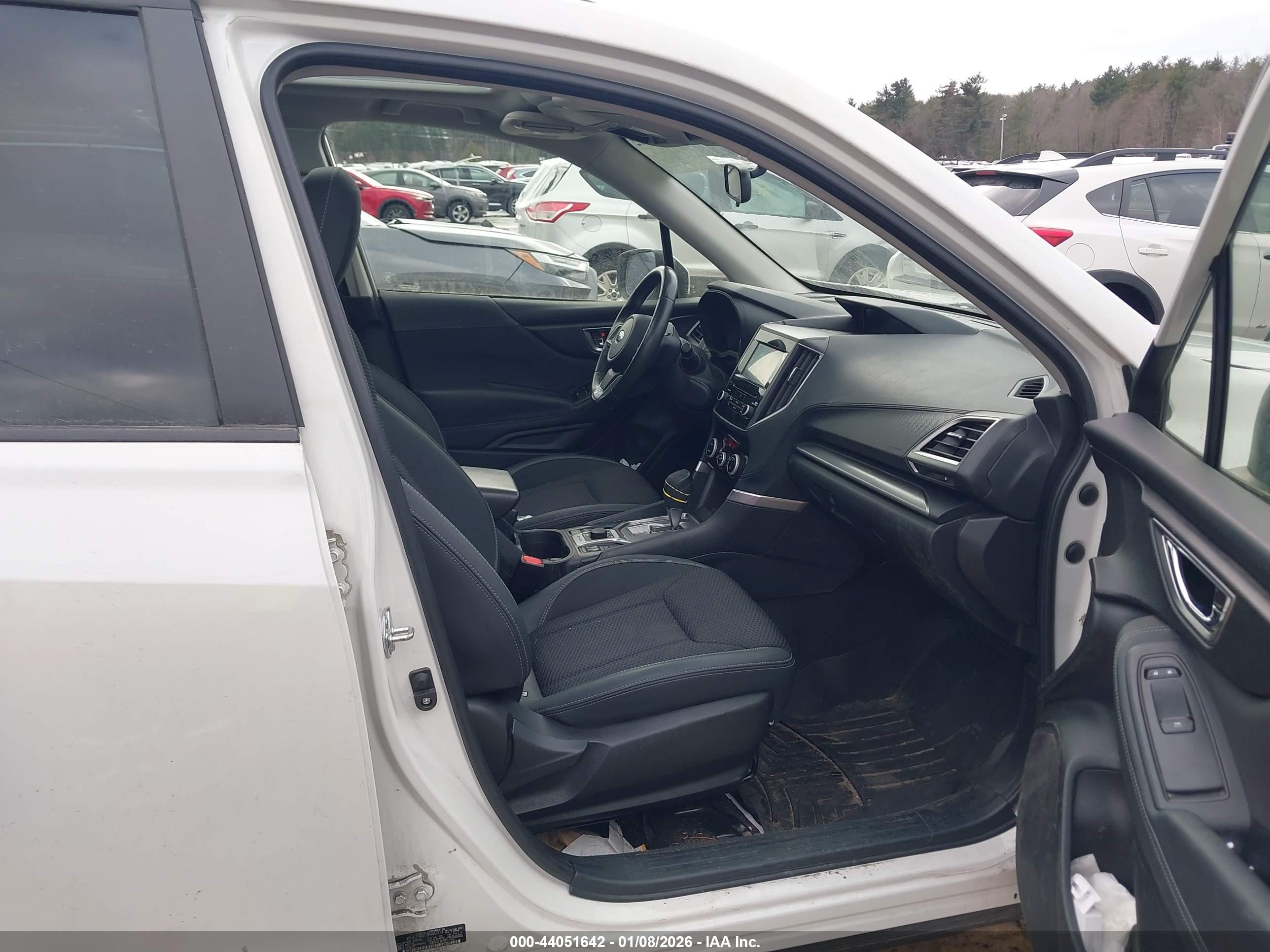 SUBARU FORESTER image 5
