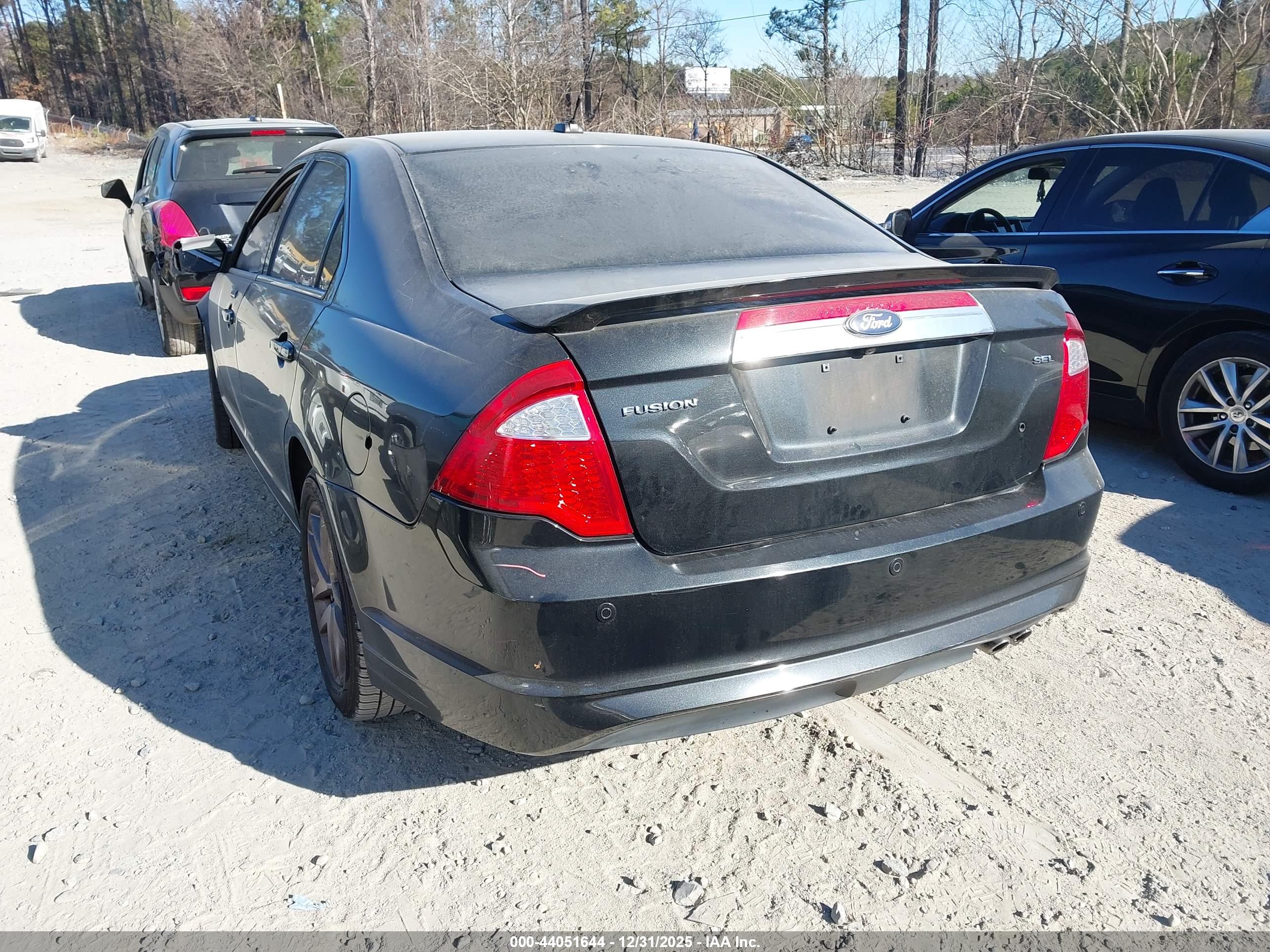 FORD FUSION image 3