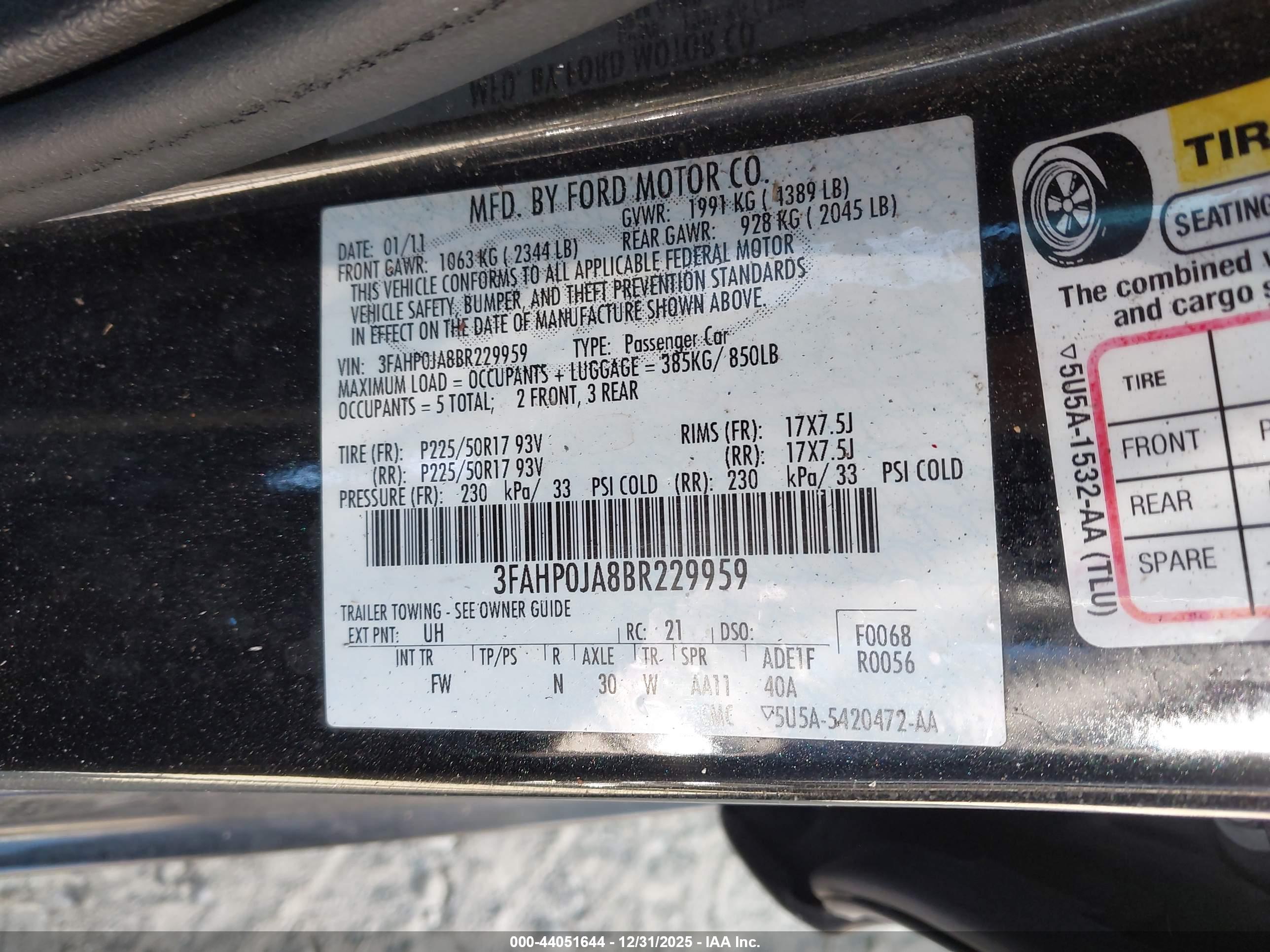 FORD FUSION image 9