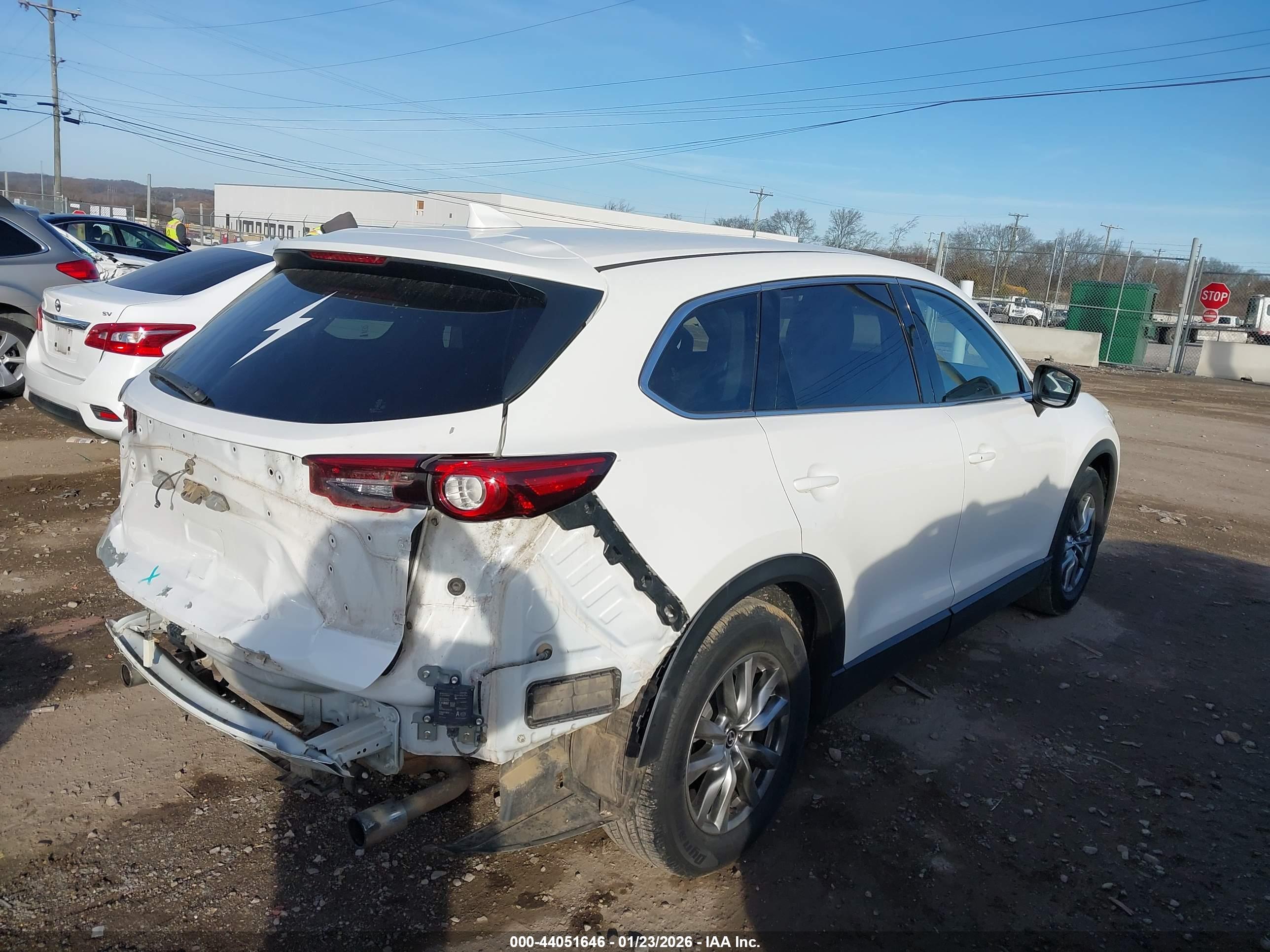 MAZDA CX-9 image 4