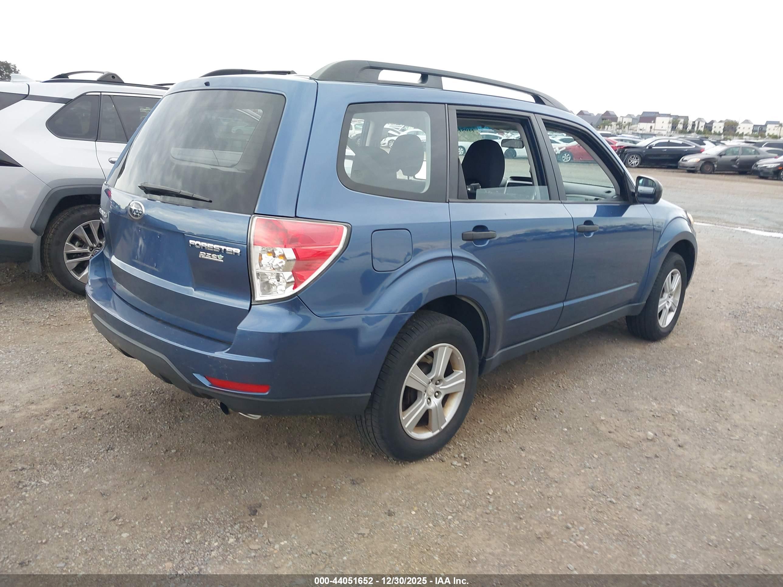 SUBARU FORESTER image 4