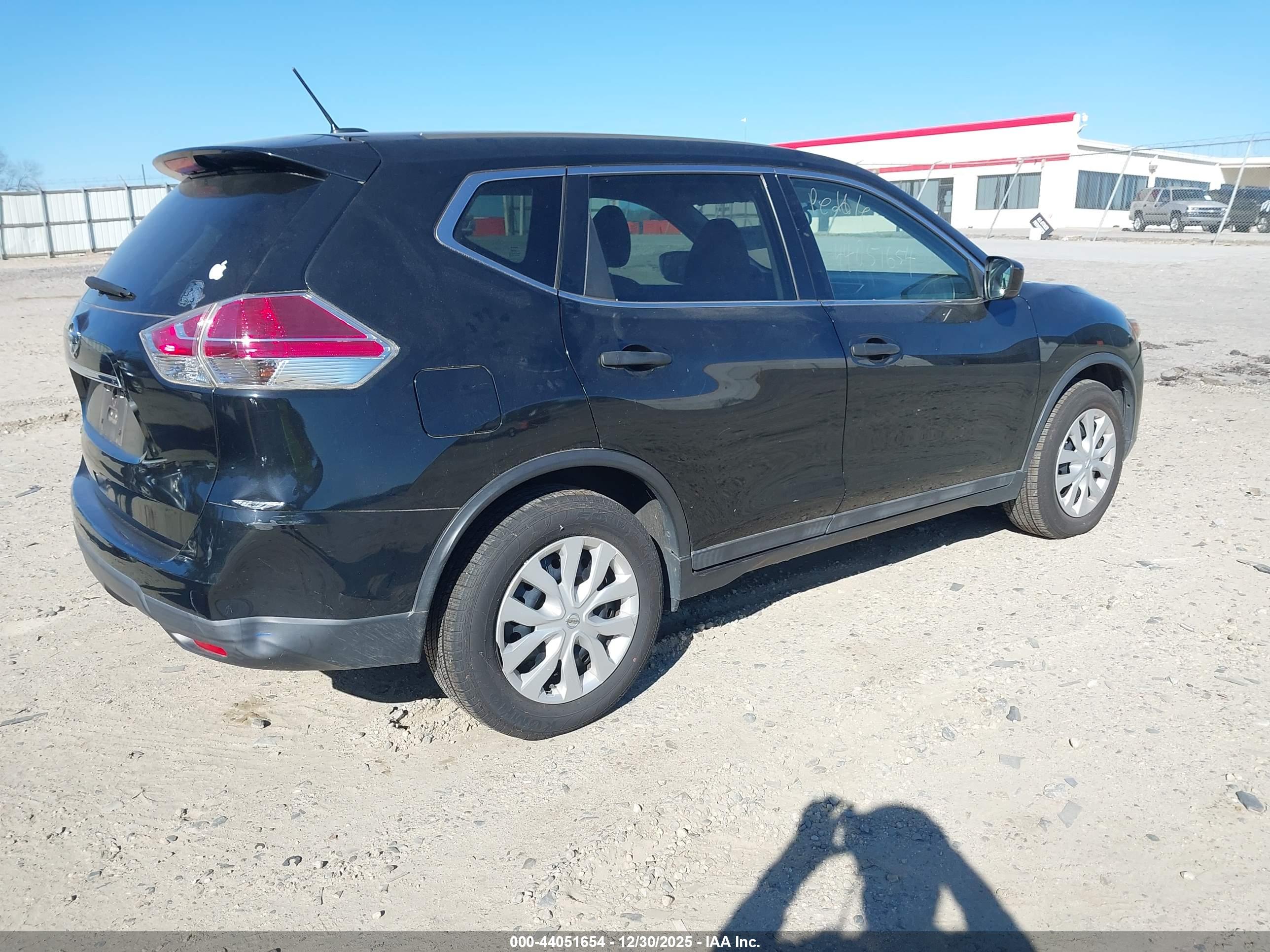 NISSAN ROGUE image 4