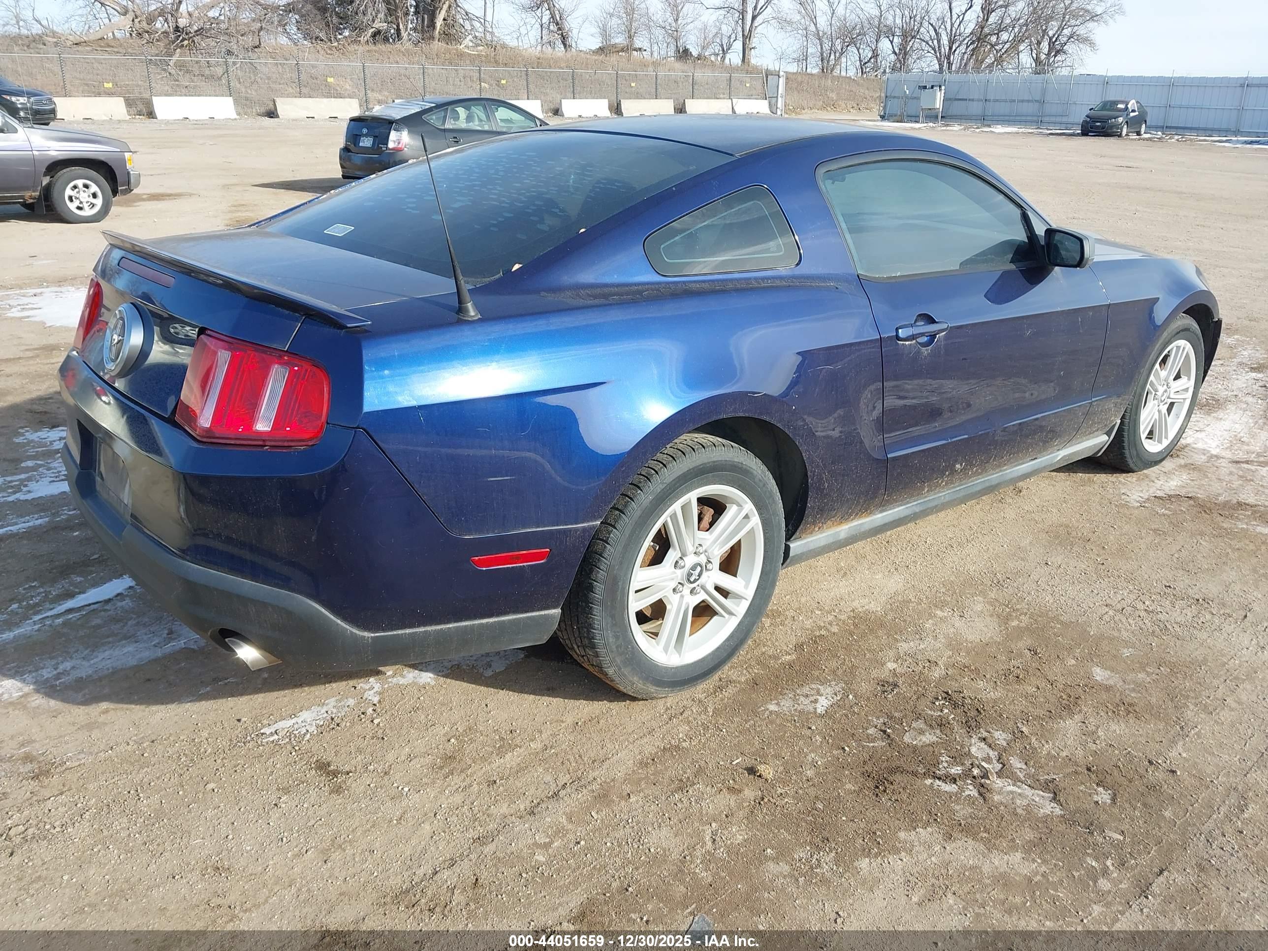 FORD MUSTANG image 4