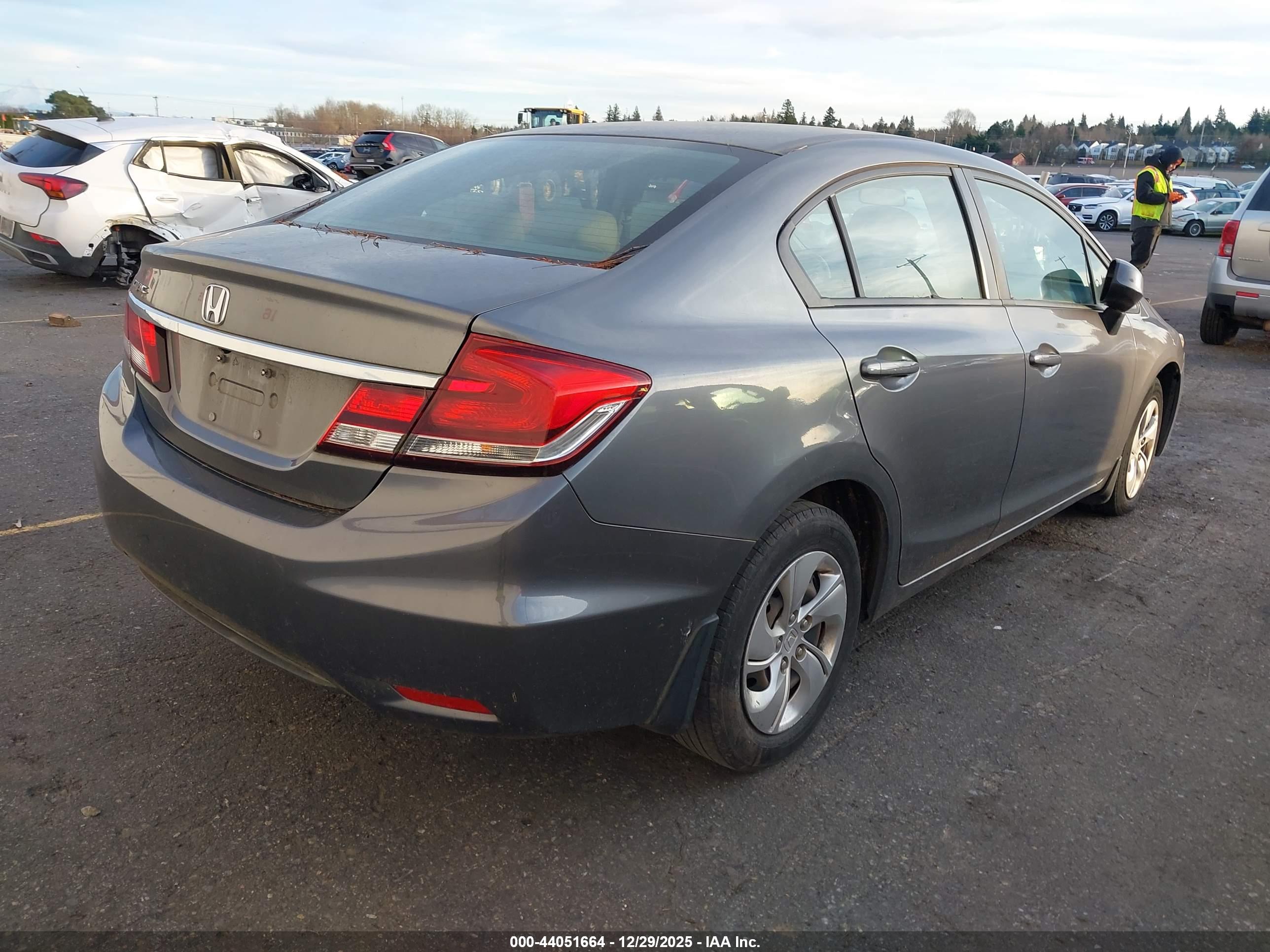 HONDA CIVIC image 4