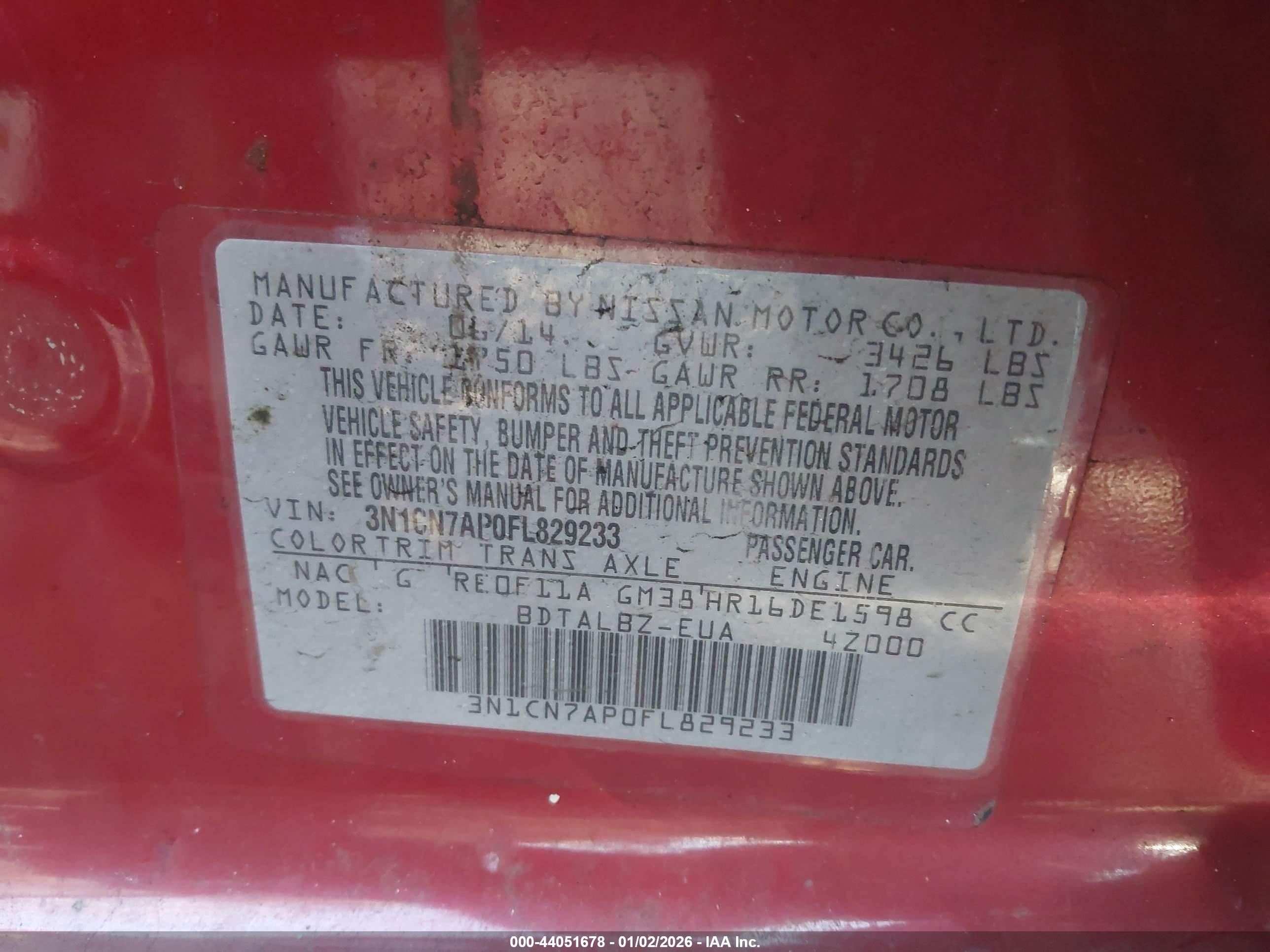 NISSAN VERSA image 9