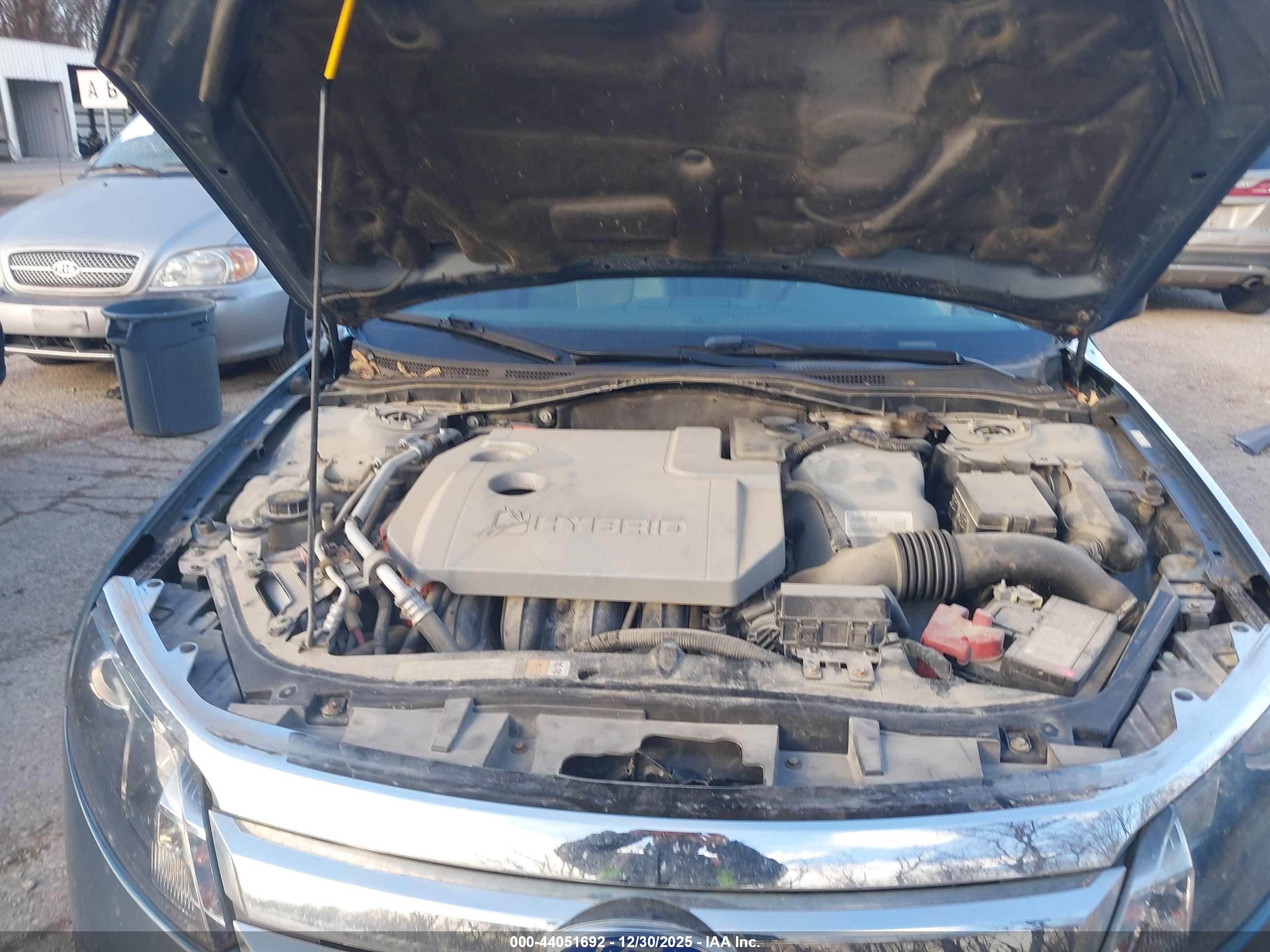 FORD FUSION image 10