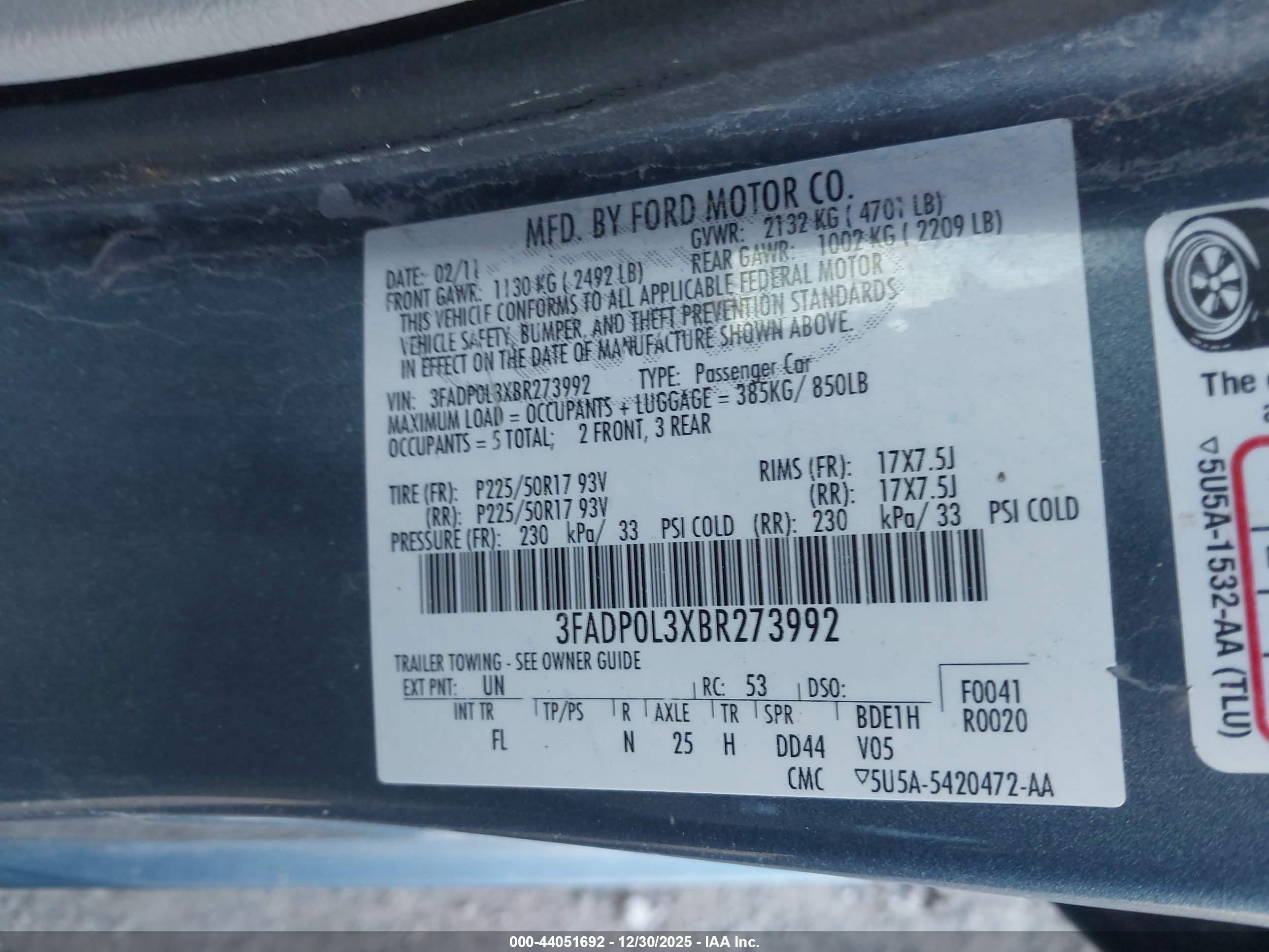 FORD FUSION image 9