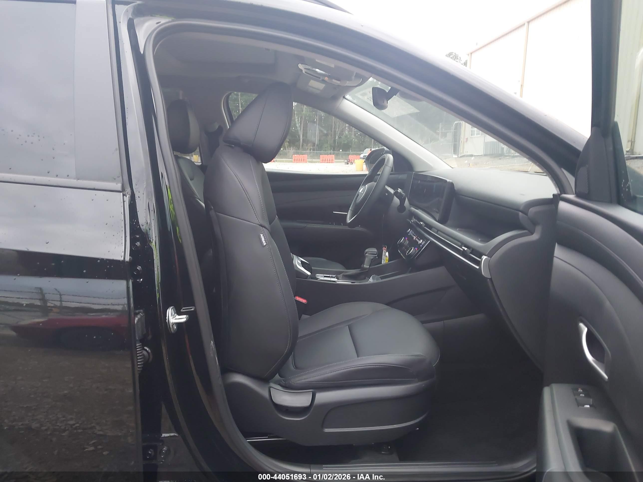 HYUNDAI TUCSON image 5