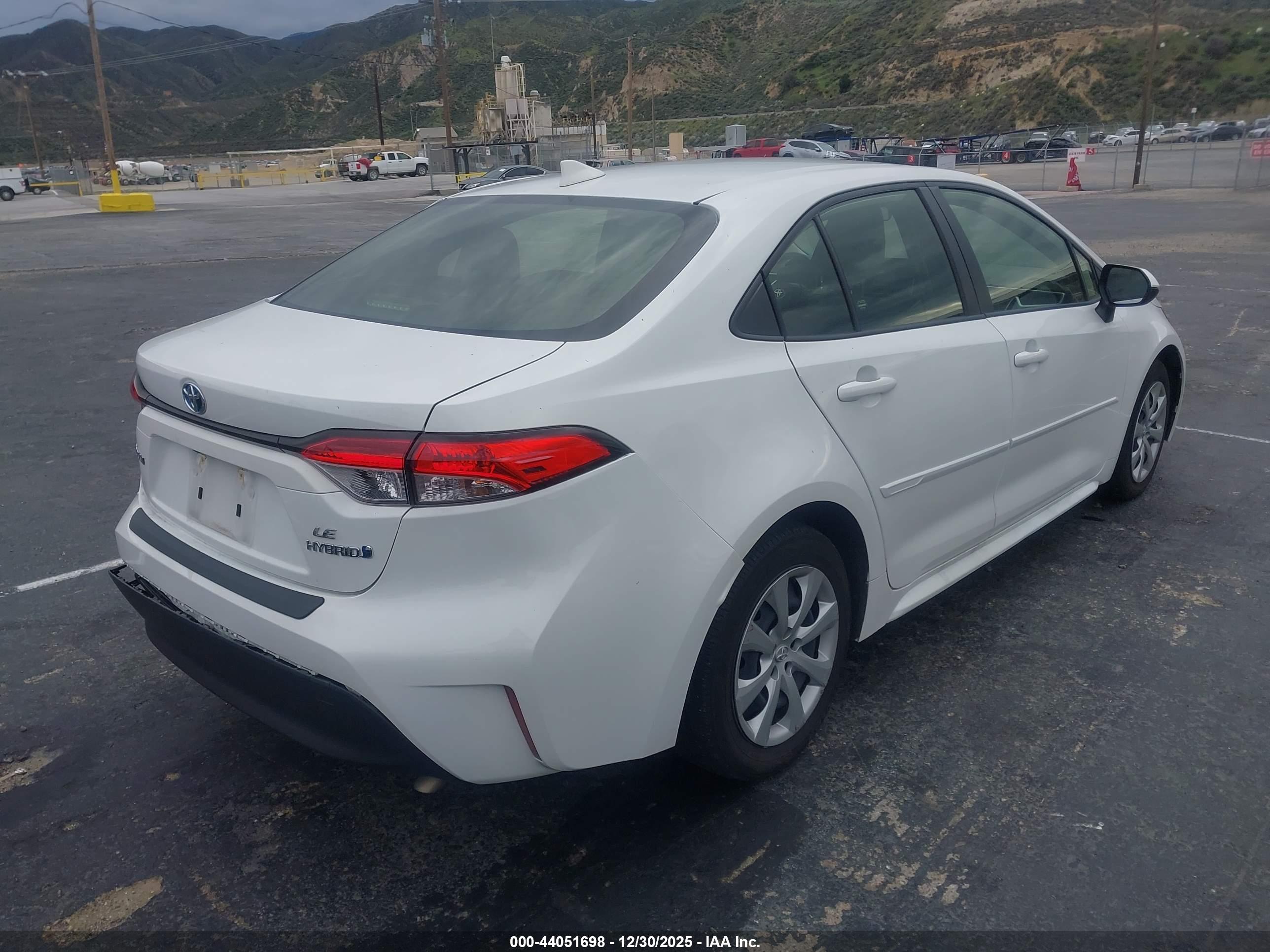 TOYOTA COROLLA image 4