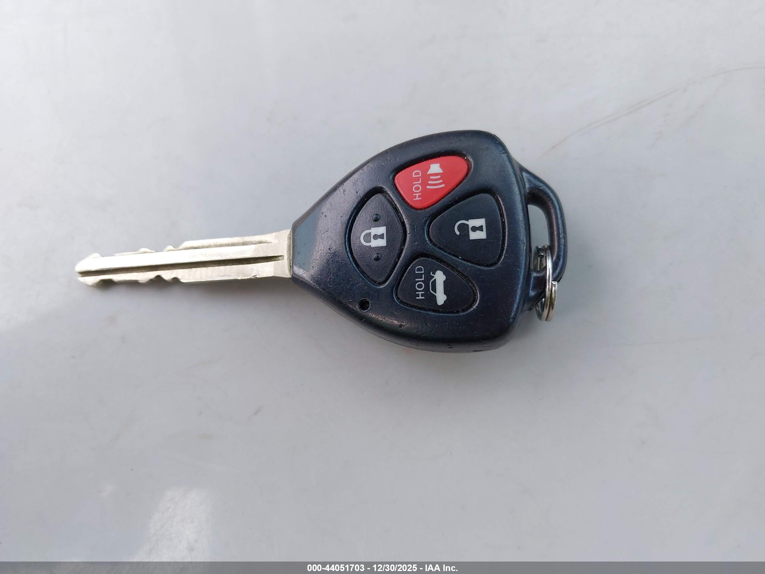 TOYOTA CAMRY image 11