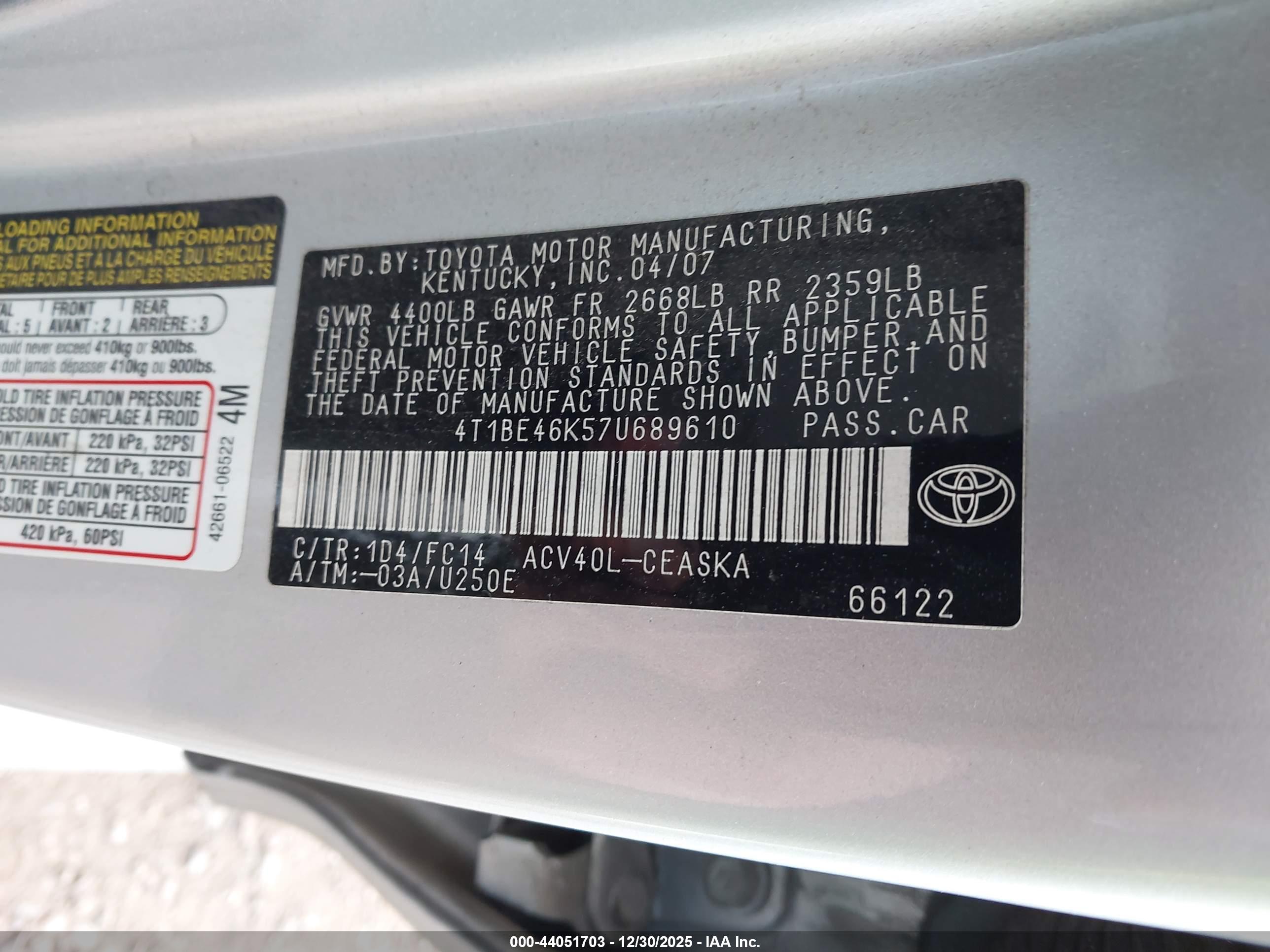 TOYOTA CAMRY image 9