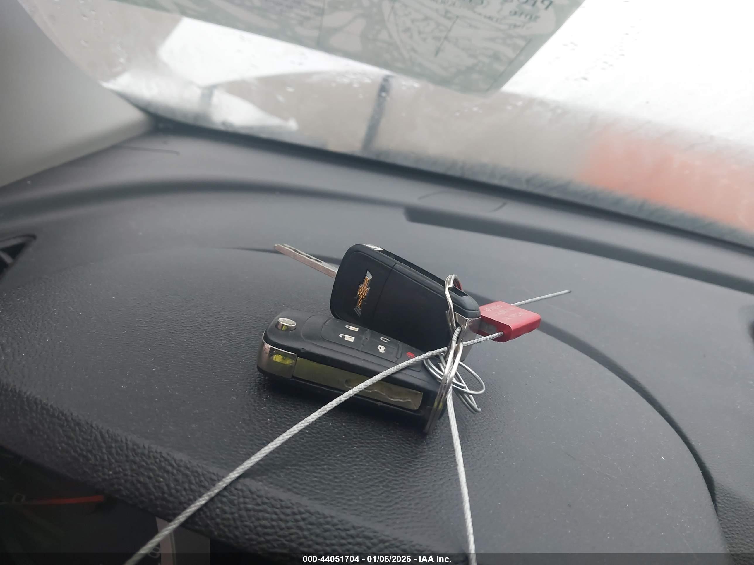 CHEVROLET EQUINOX image 11