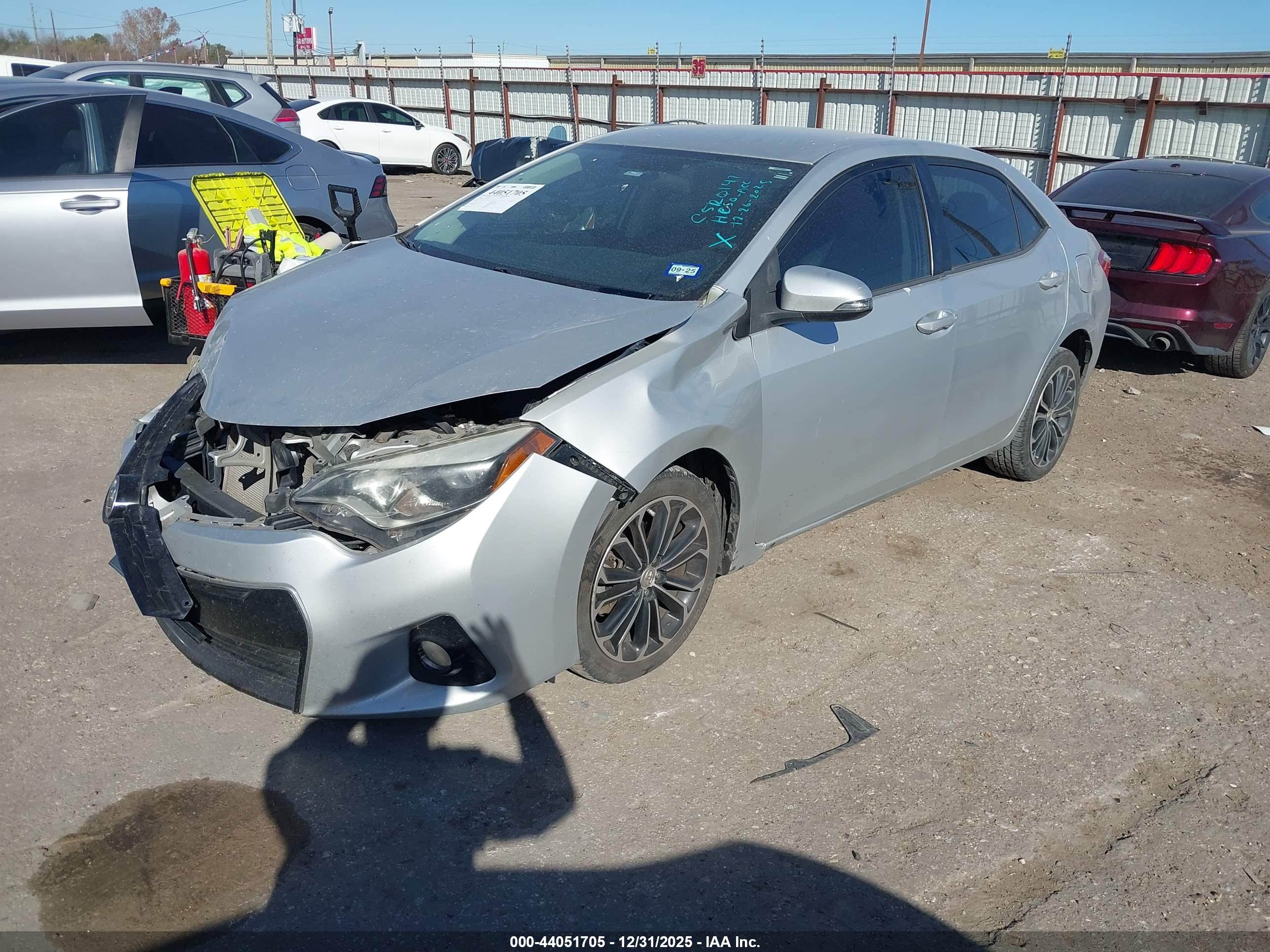 TOYOTA COROLLA image 2