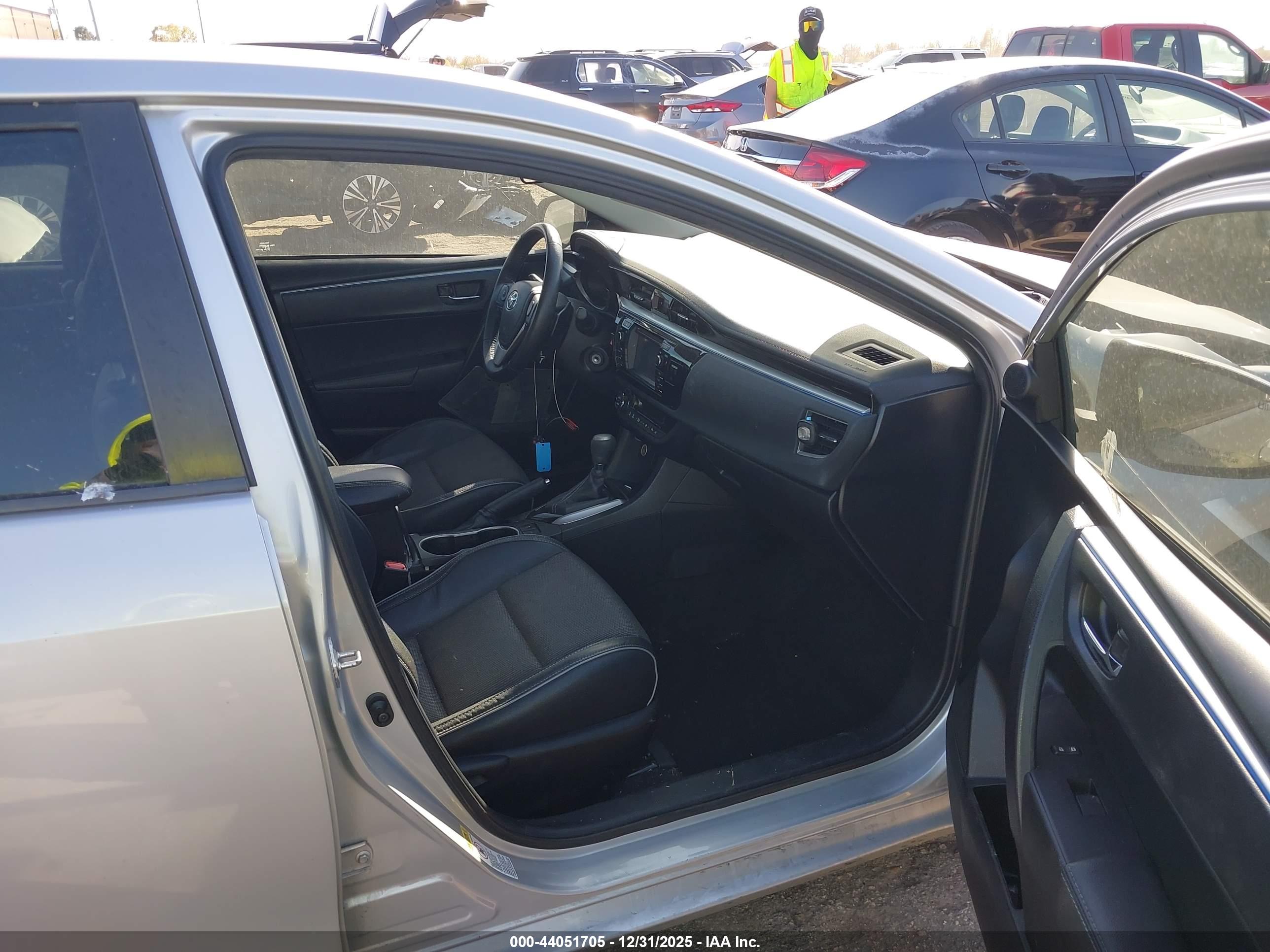 TOYOTA COROLLA image 5