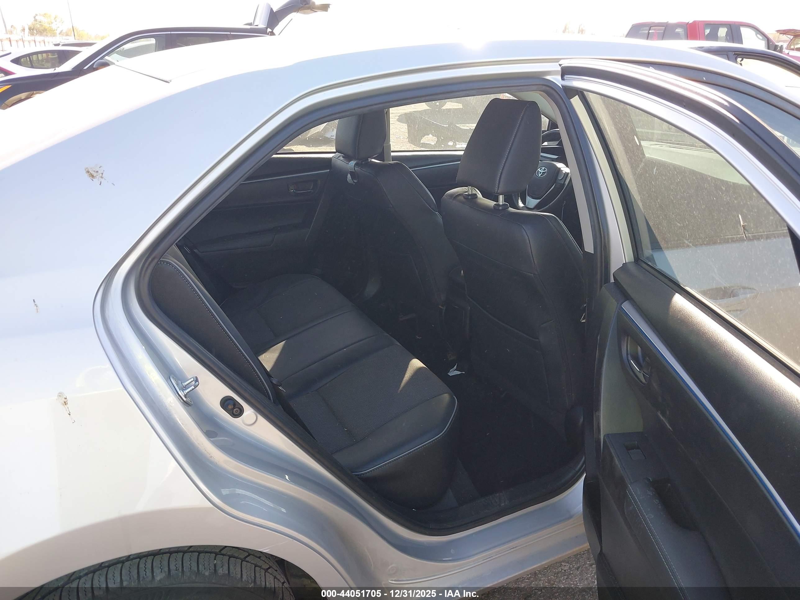 TOYOTA COROLLA image 8