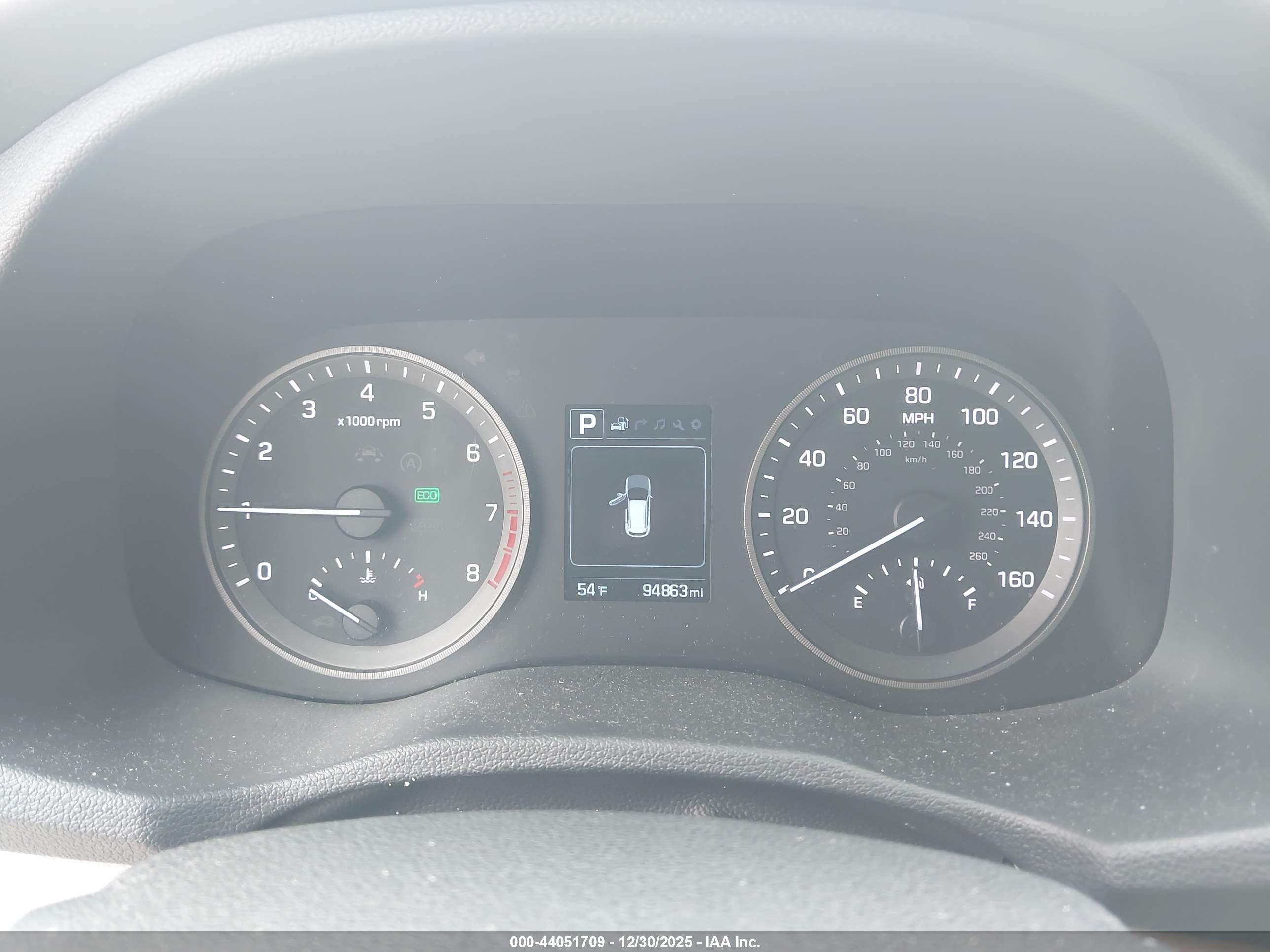 HYUNDAI TUCSON image 7