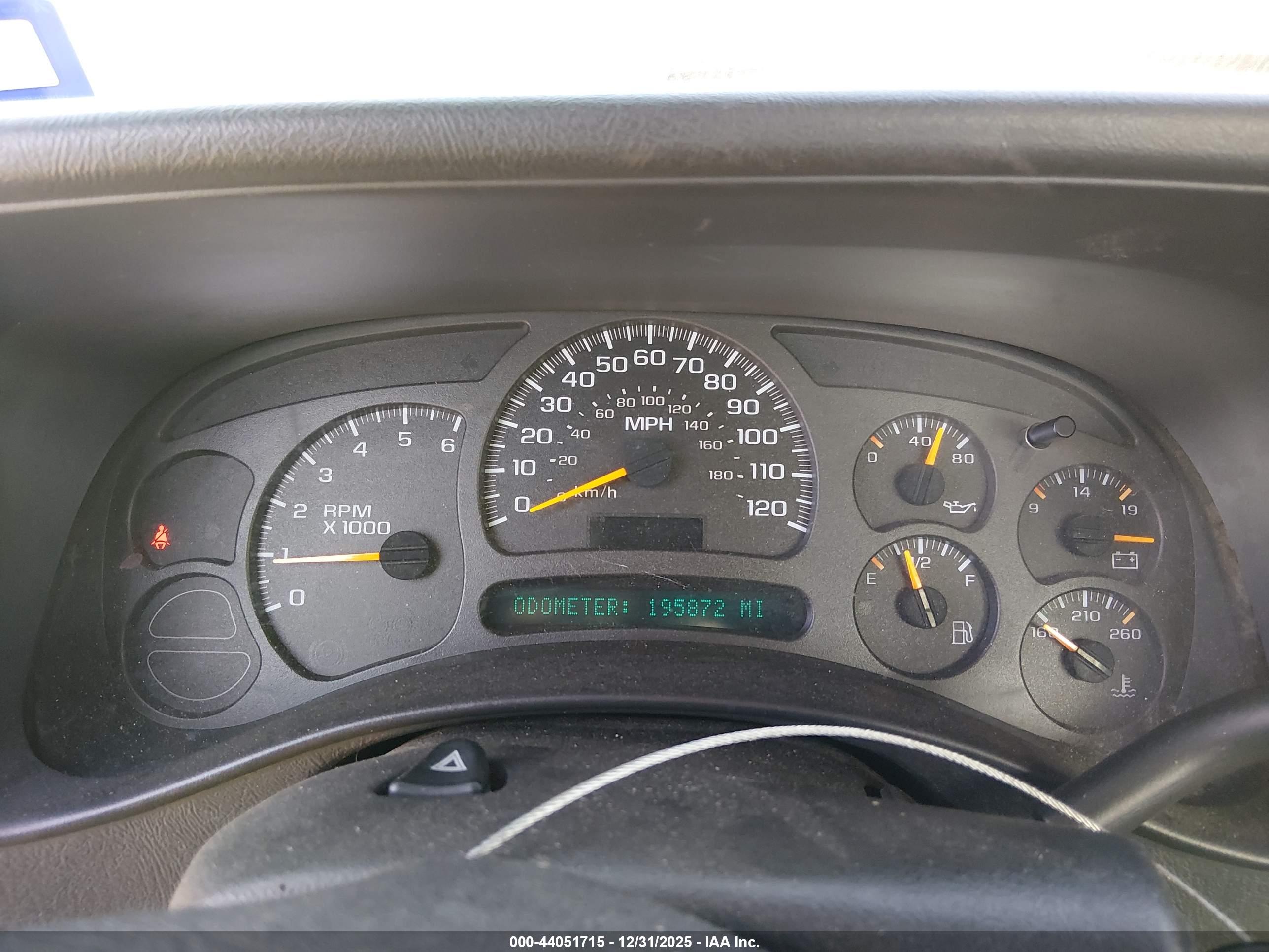 CHEVROLET SILVERADO image 7