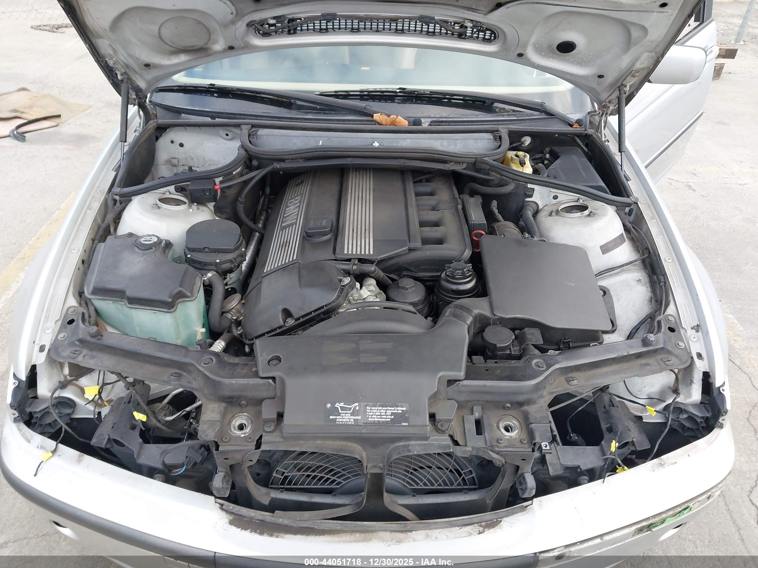 BMW 325I image 10