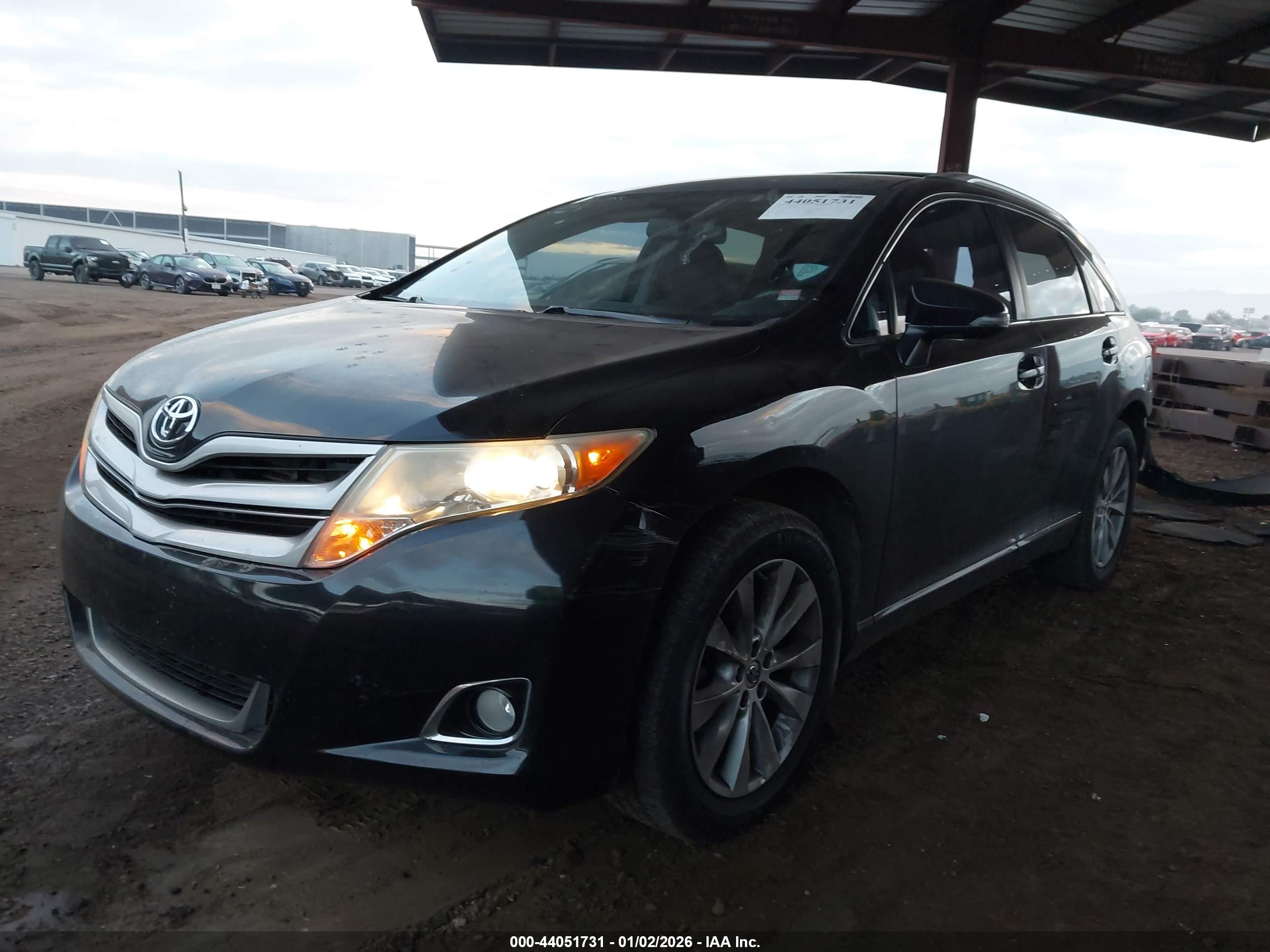 TOYOTA VENZA image 2