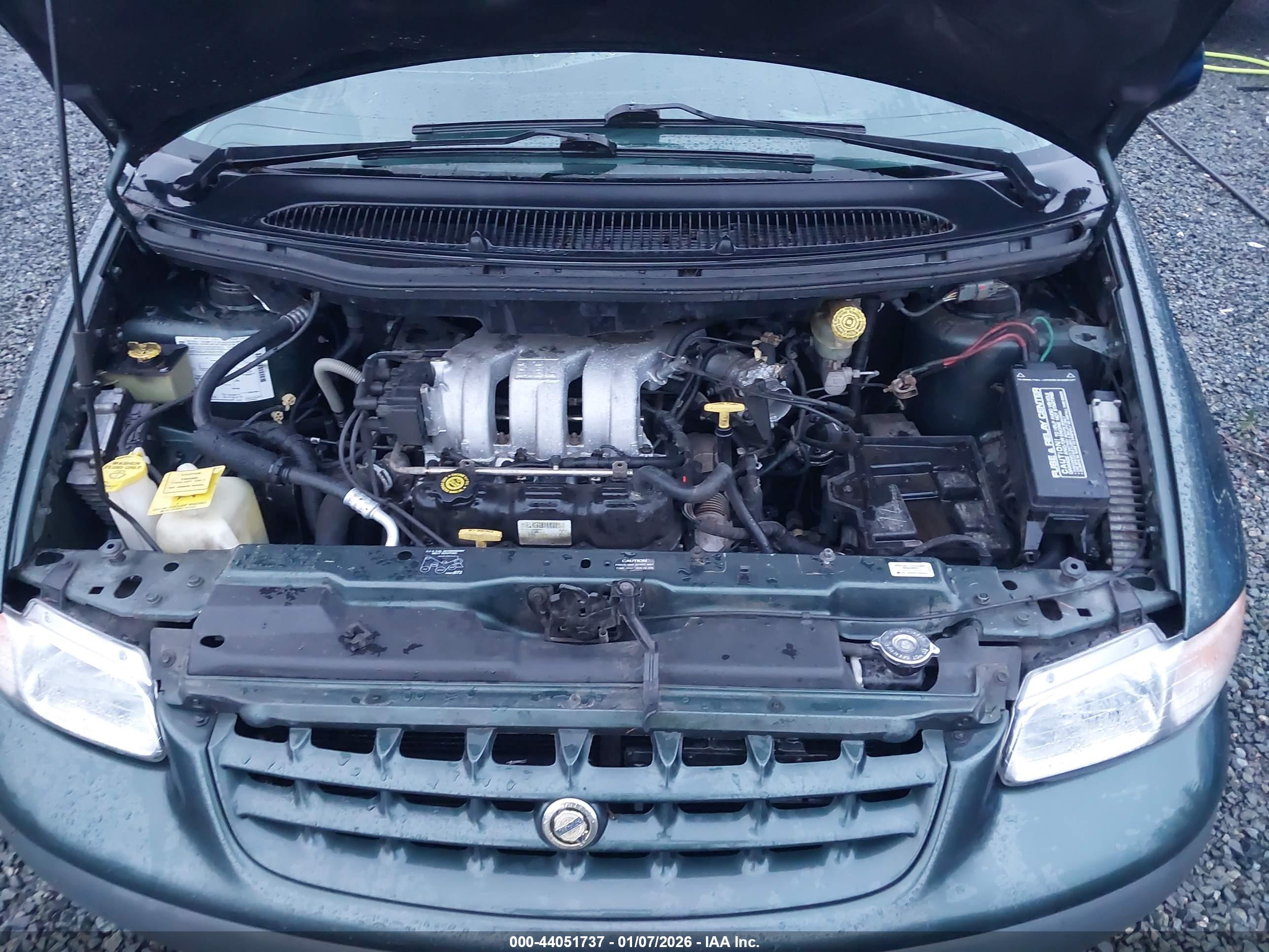 CHRYSLER GRAND image 10