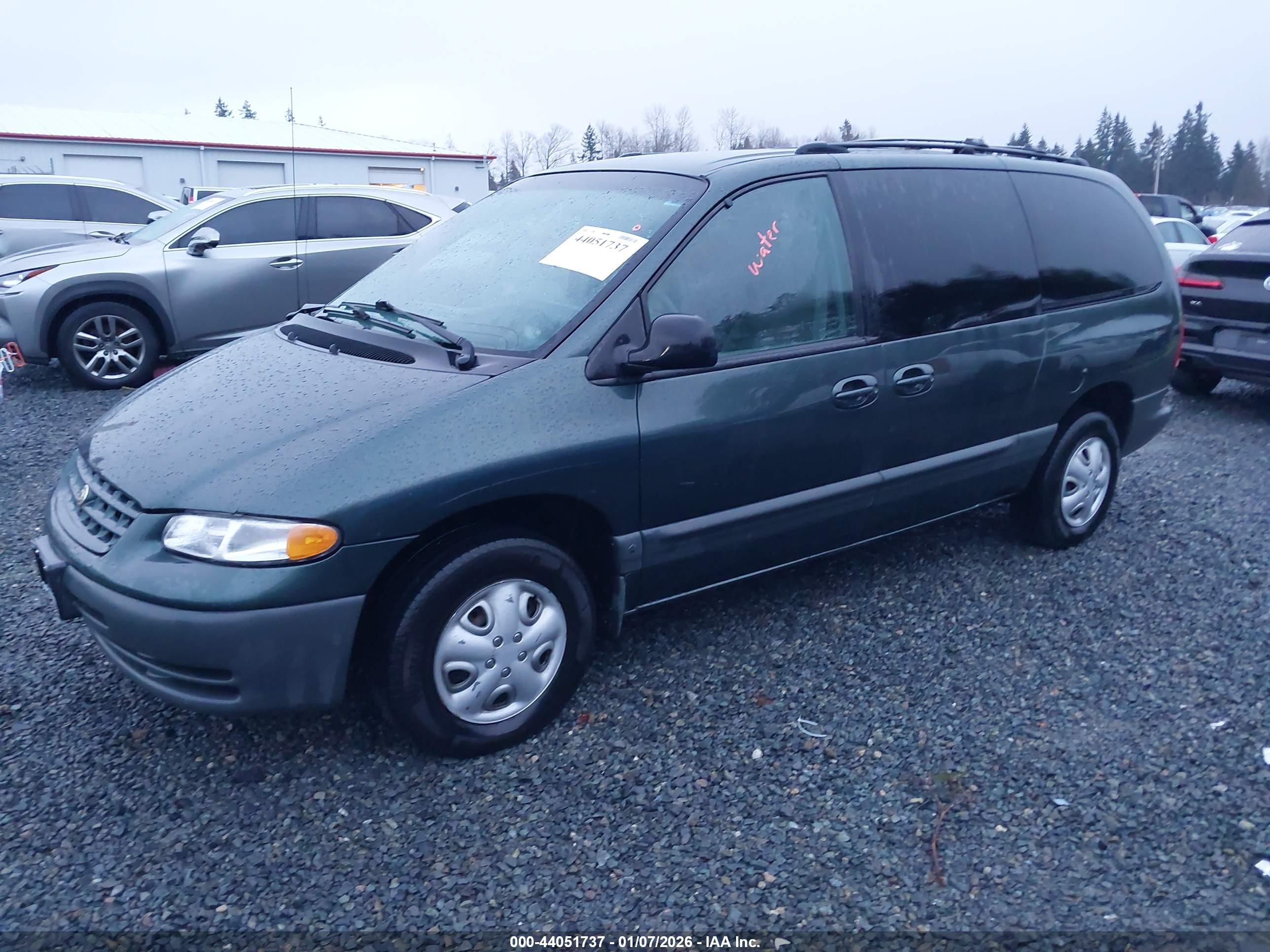 CHRYSLER GRAND image 2