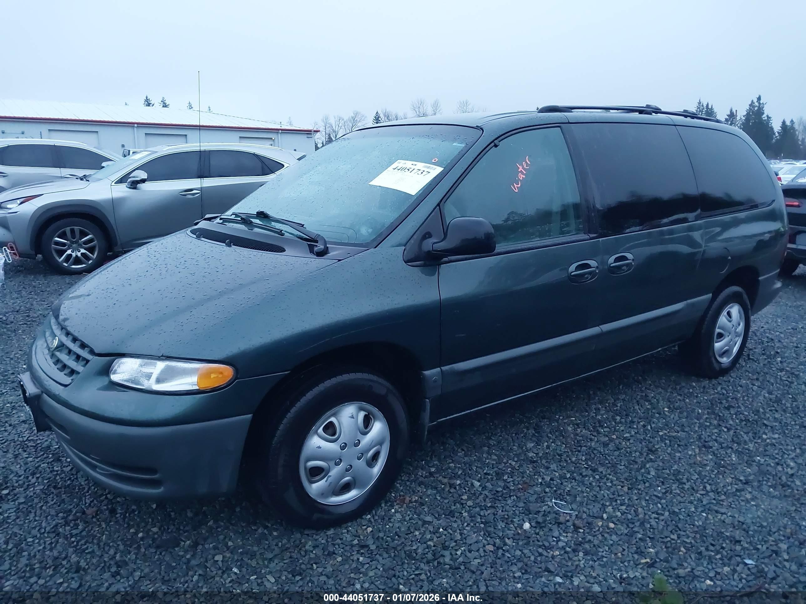CHRYSLER GRAND image 6