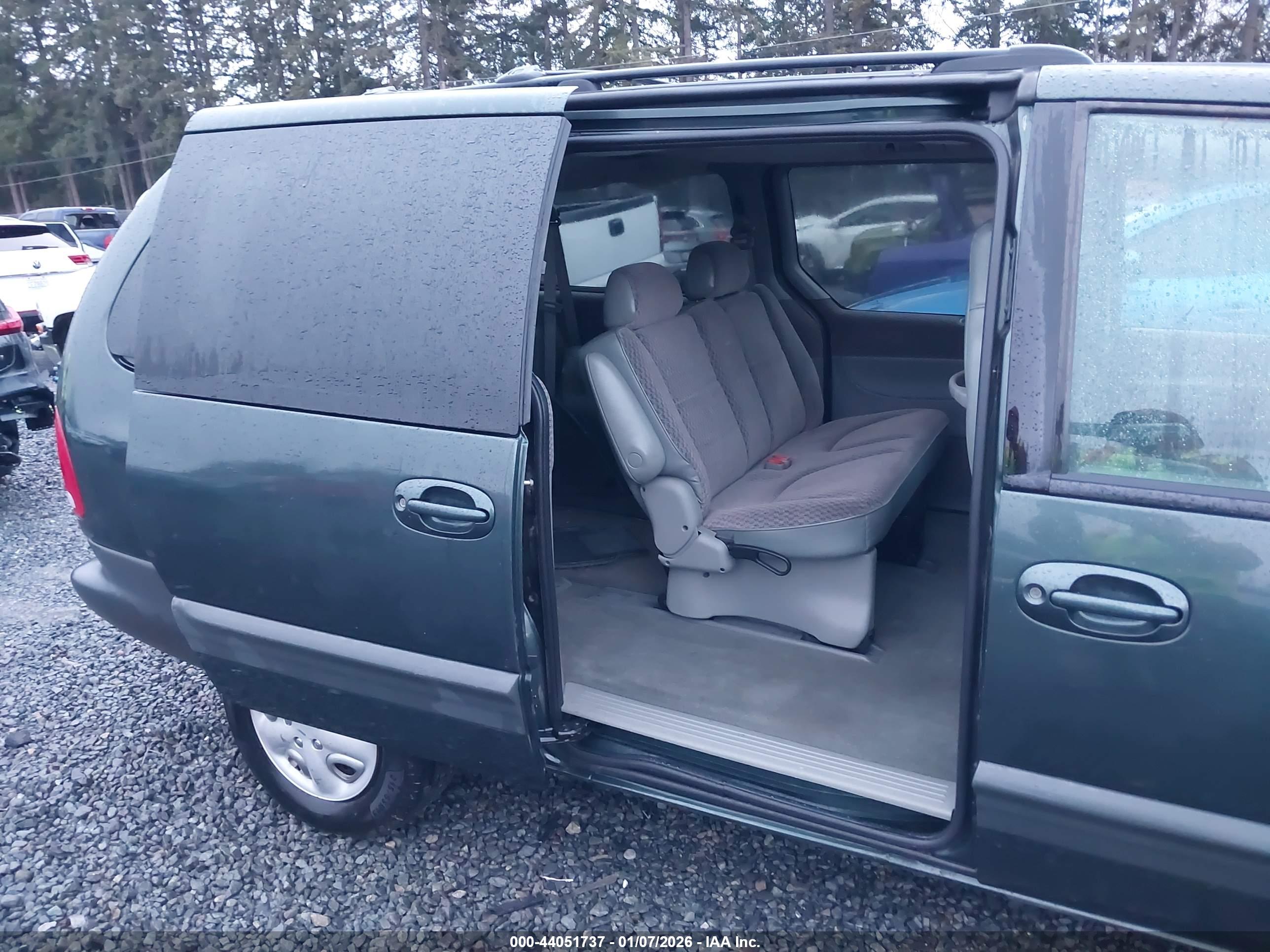 CHRYSLER GRAND image 8