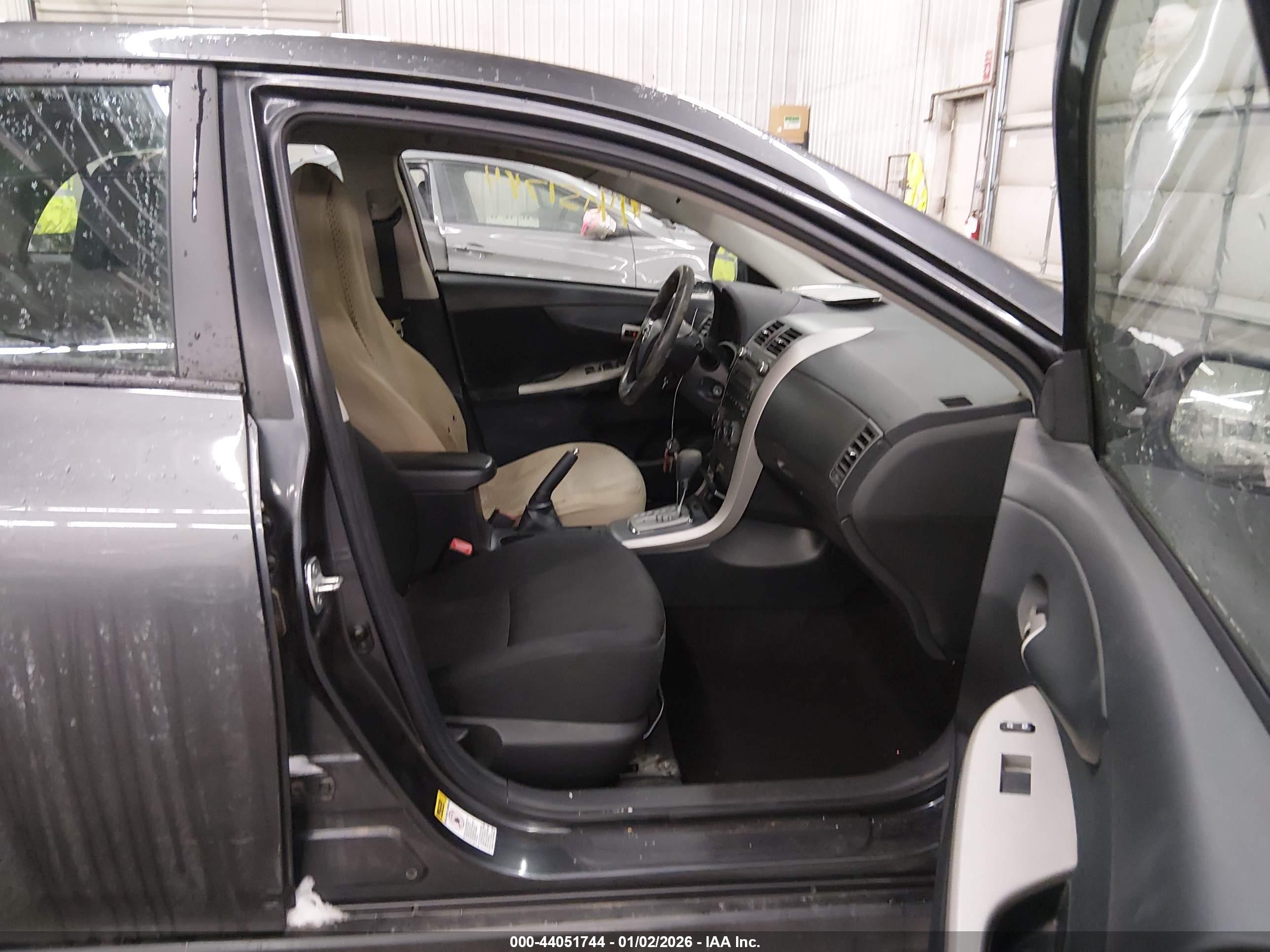 TOYOTA COROLLA image 5