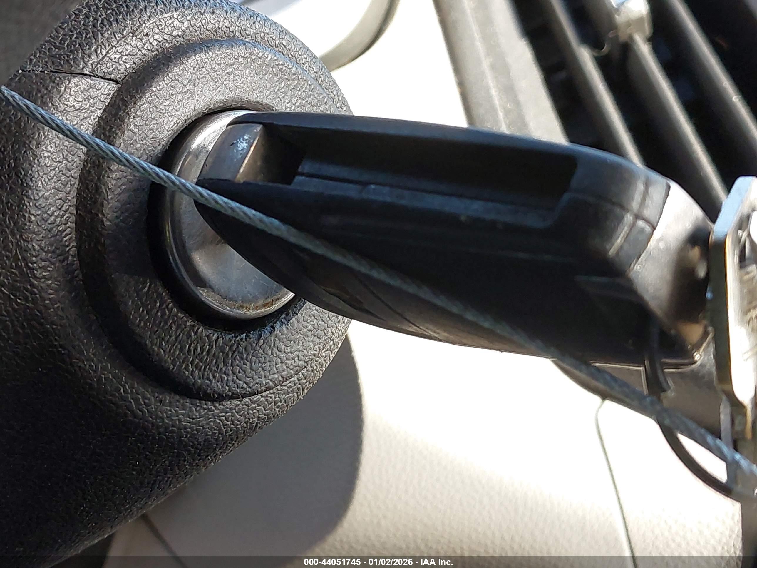 CHEVROLET EQUINOX image 11