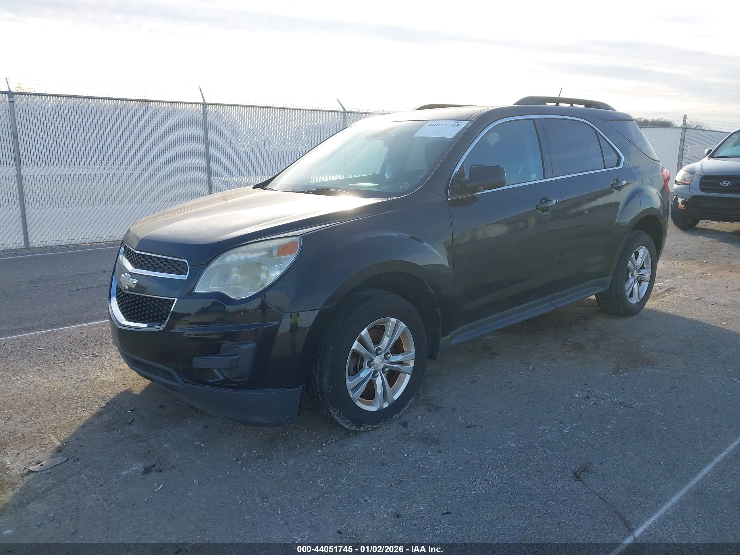 CHEVROLET EQUINOX image 2