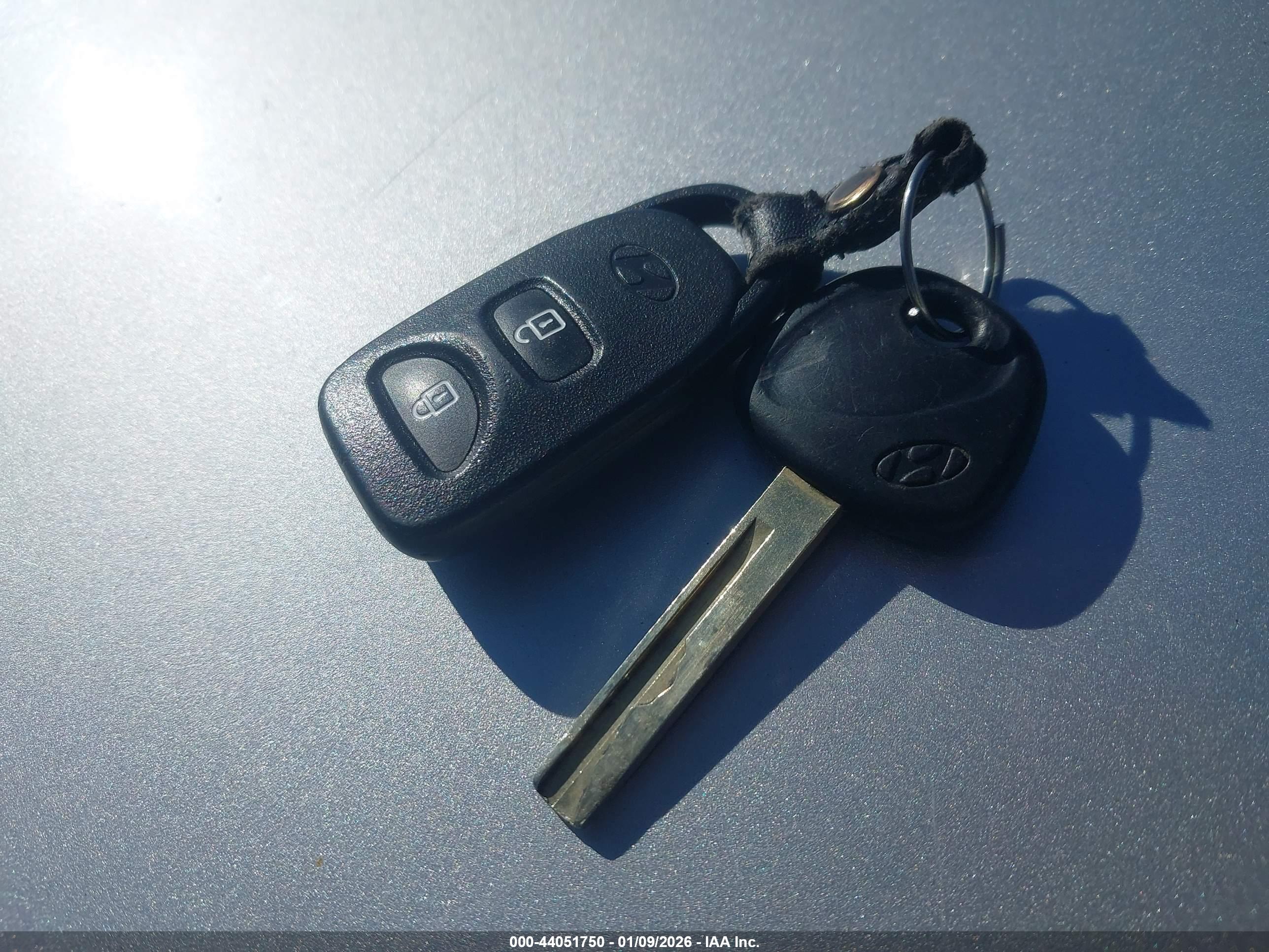 HYUNDAI ACCENT image 11