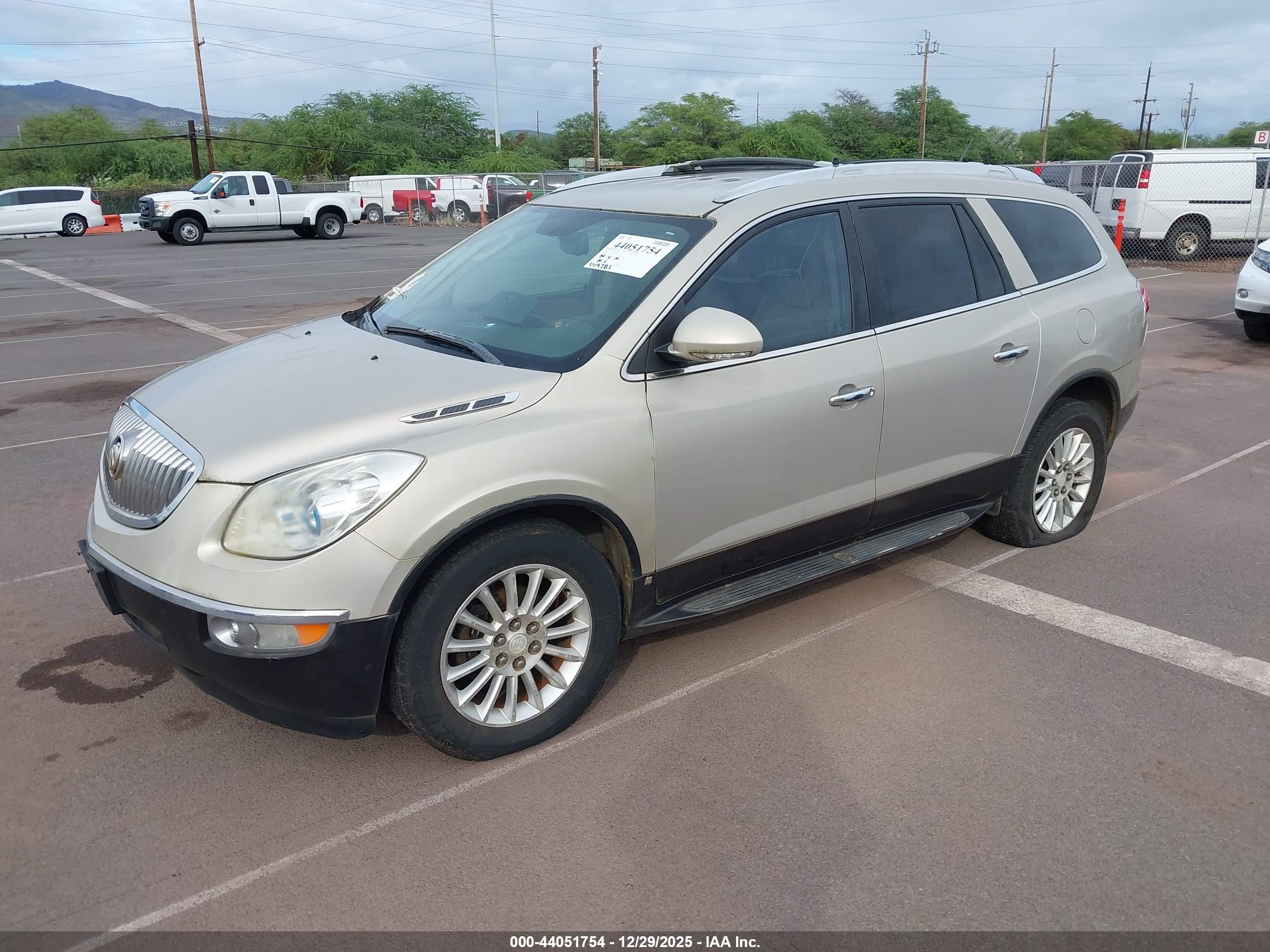BUICK ENCLAVE image 2