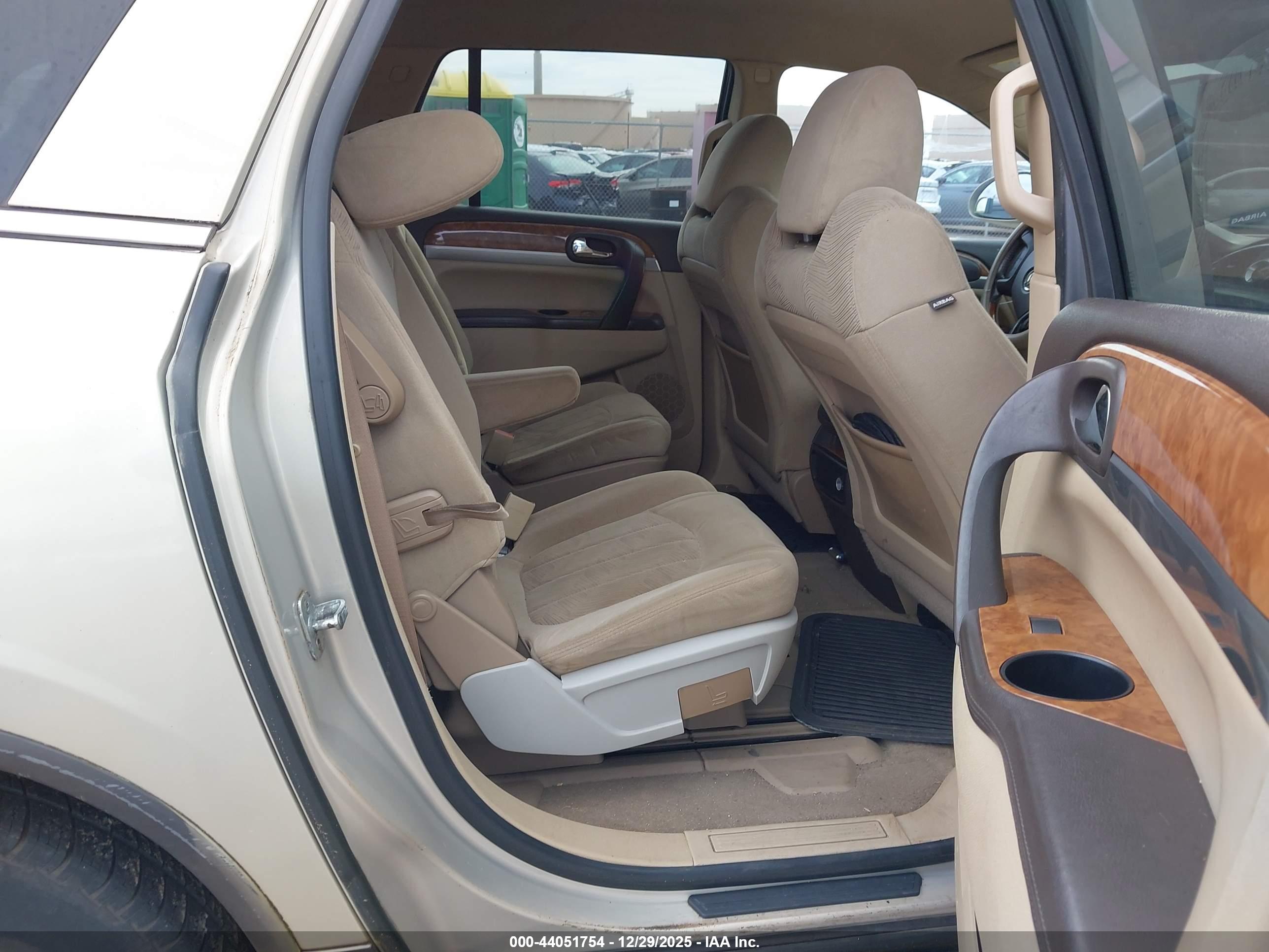 BUICK ENCLAVE image 8