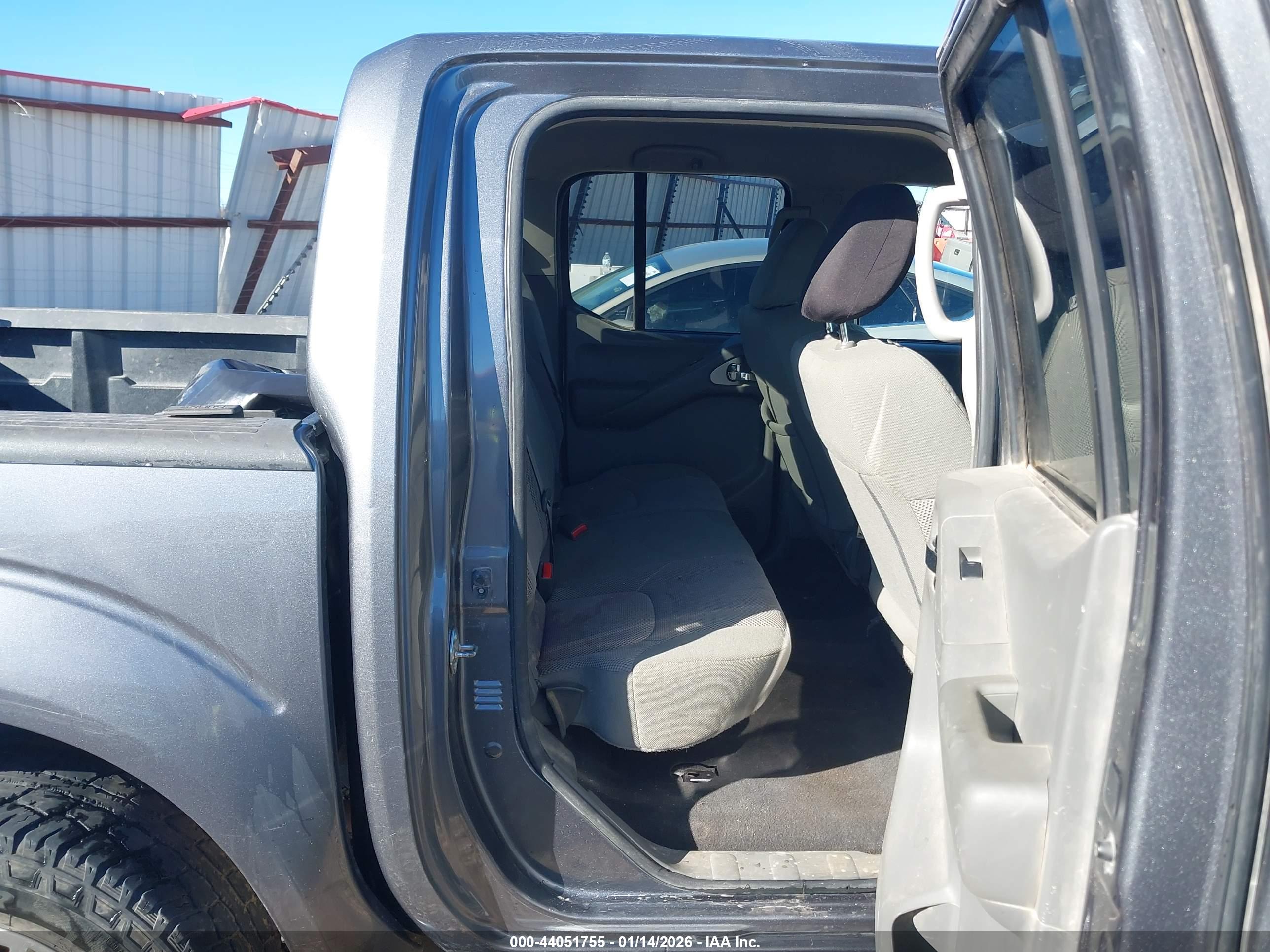 NISSAN FRONTIER image 8