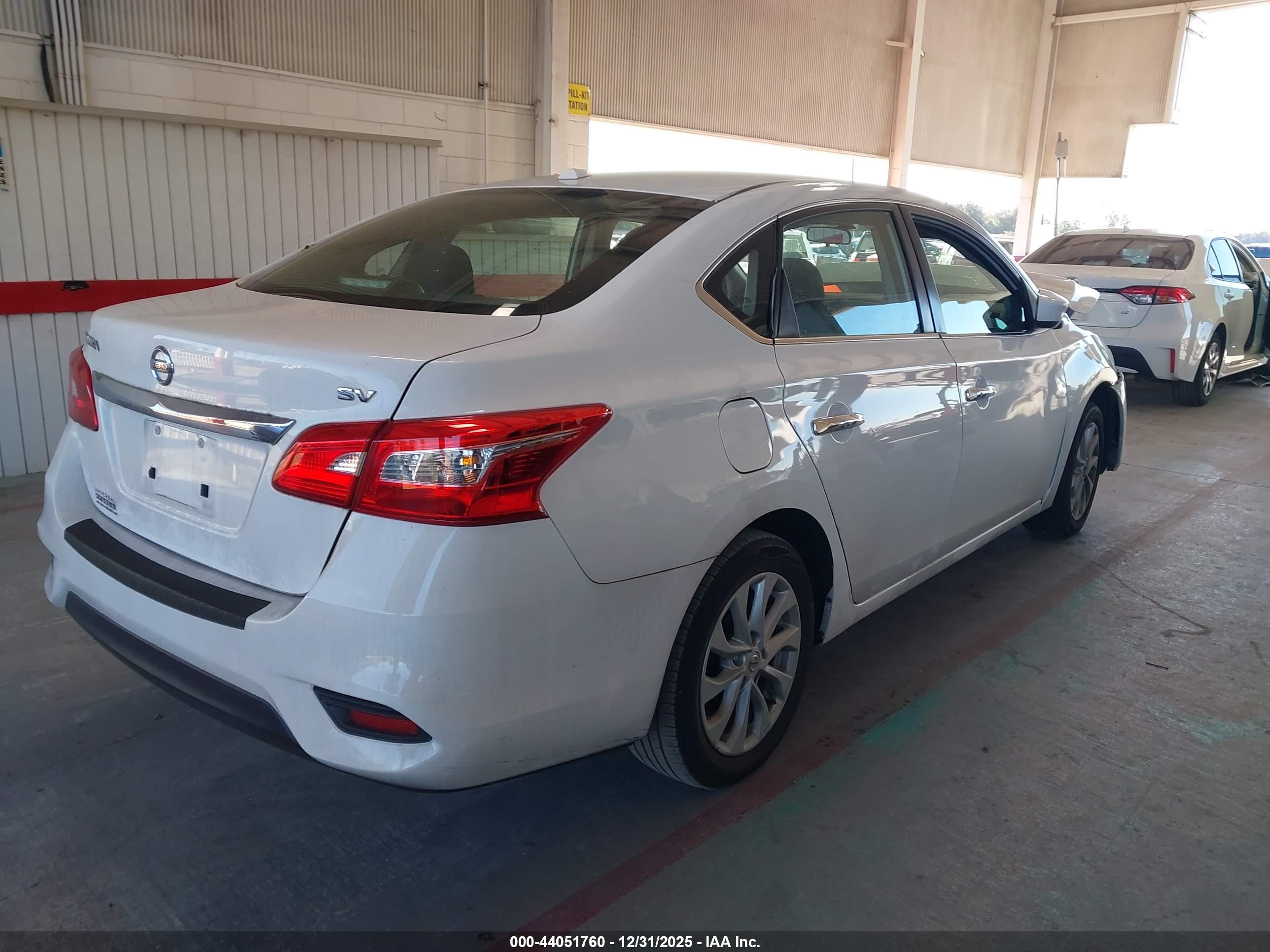 NISSAN SENTRA image 4