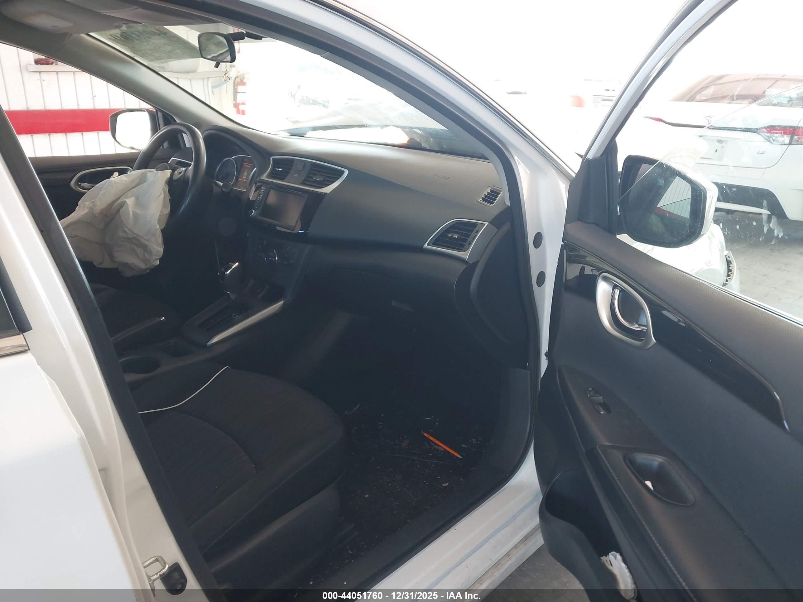 NISSAN SENTRA image 5