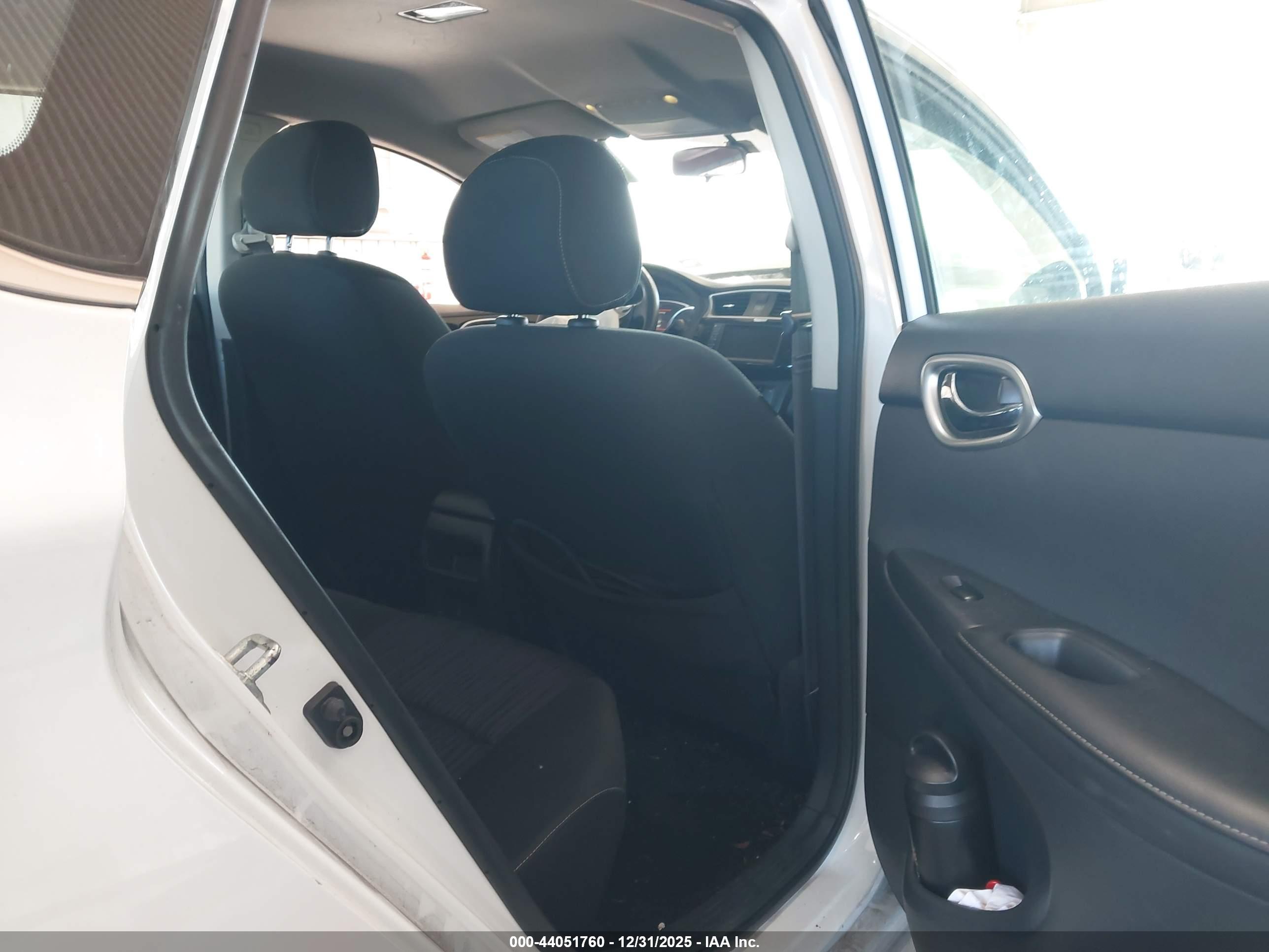 NISSAN SENTRA image 8