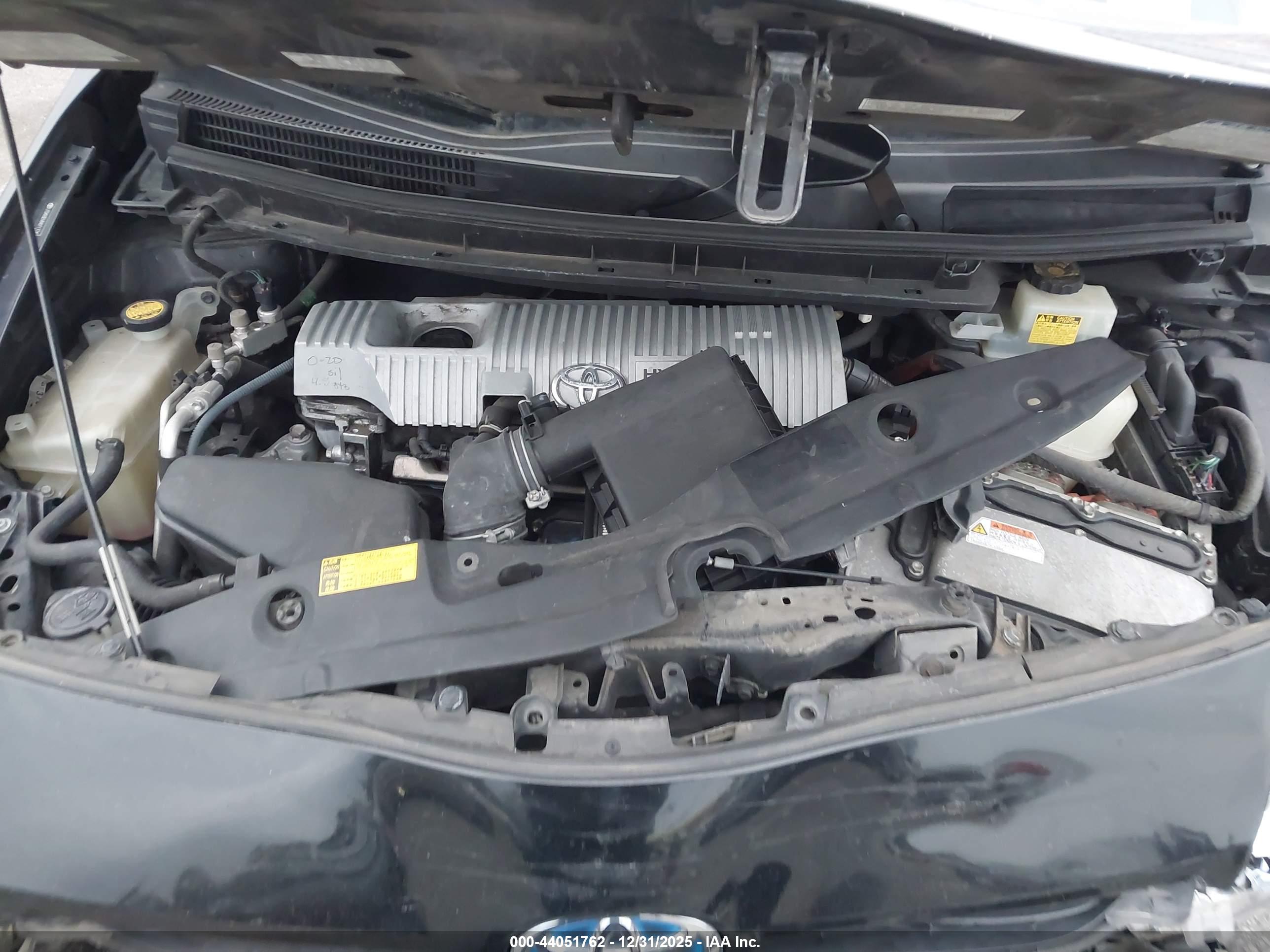 TOYOTA PRIUS image 10