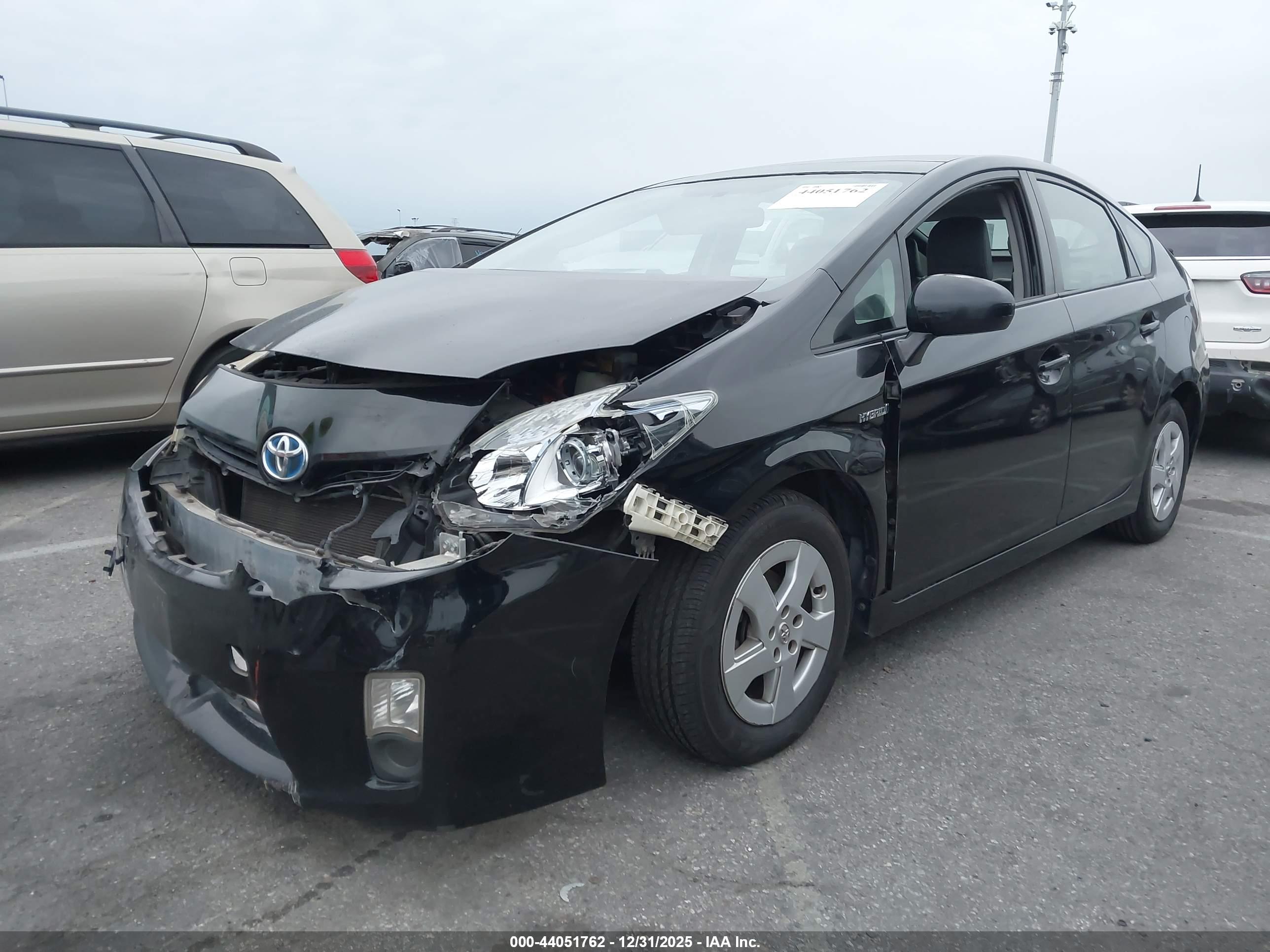 TOYOTA PRIUS image 2