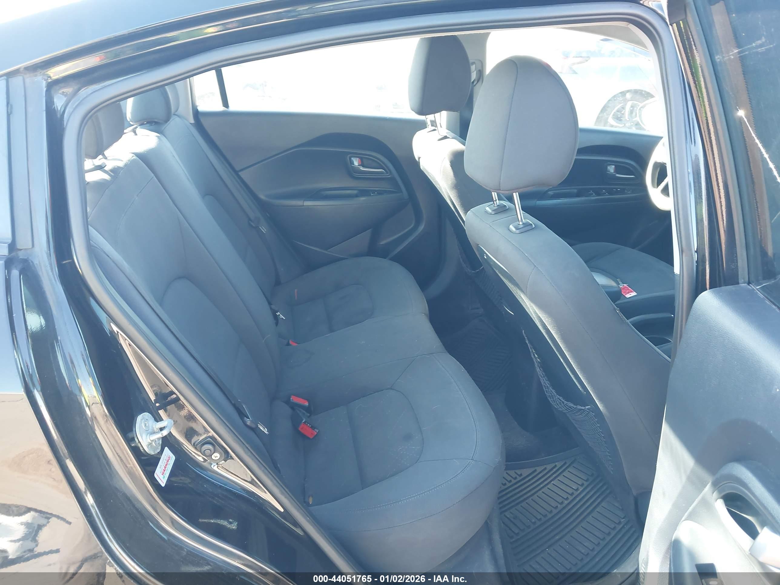 KIA RIO image 8