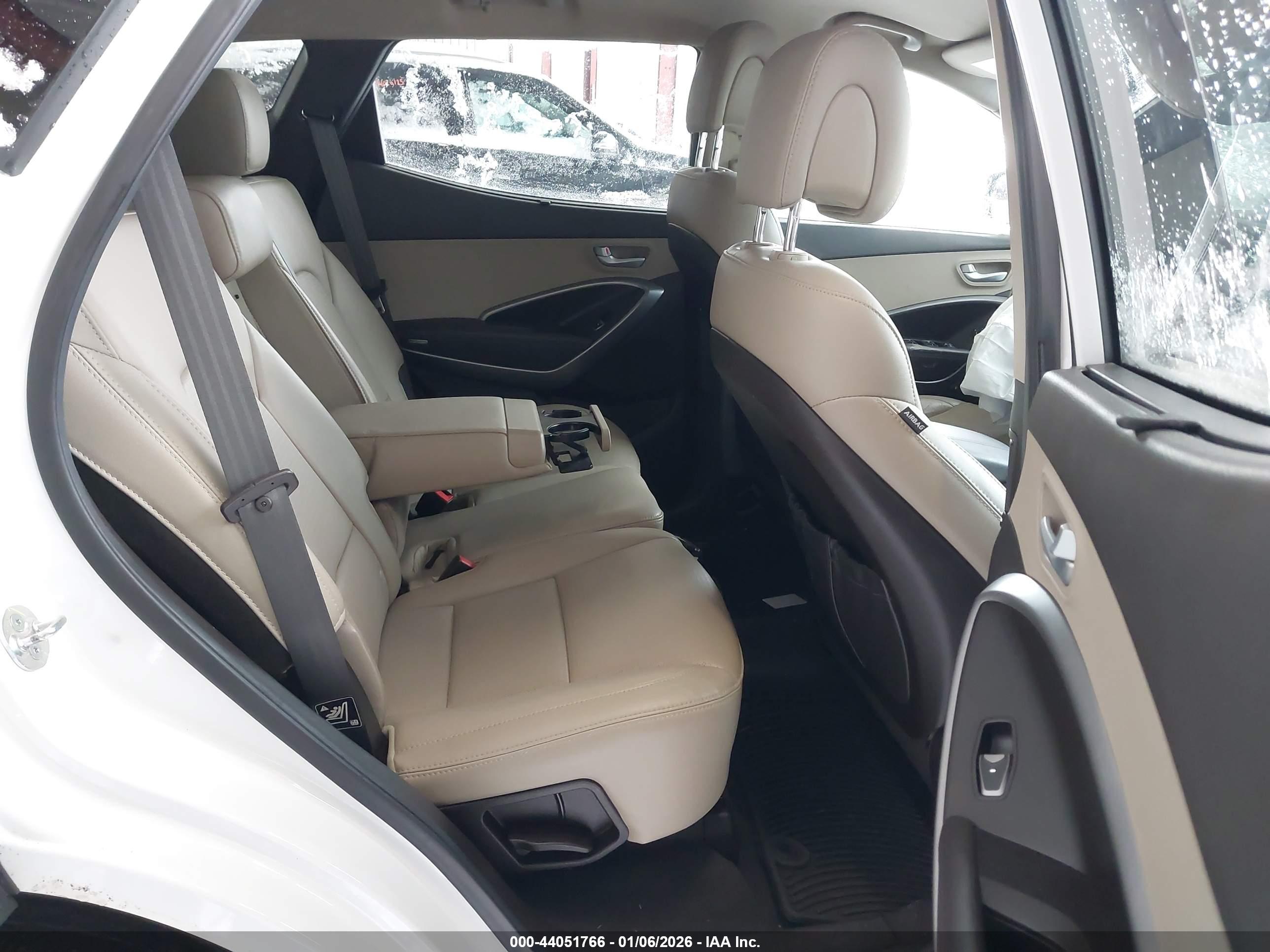 HYUNDAI SANTA image 8