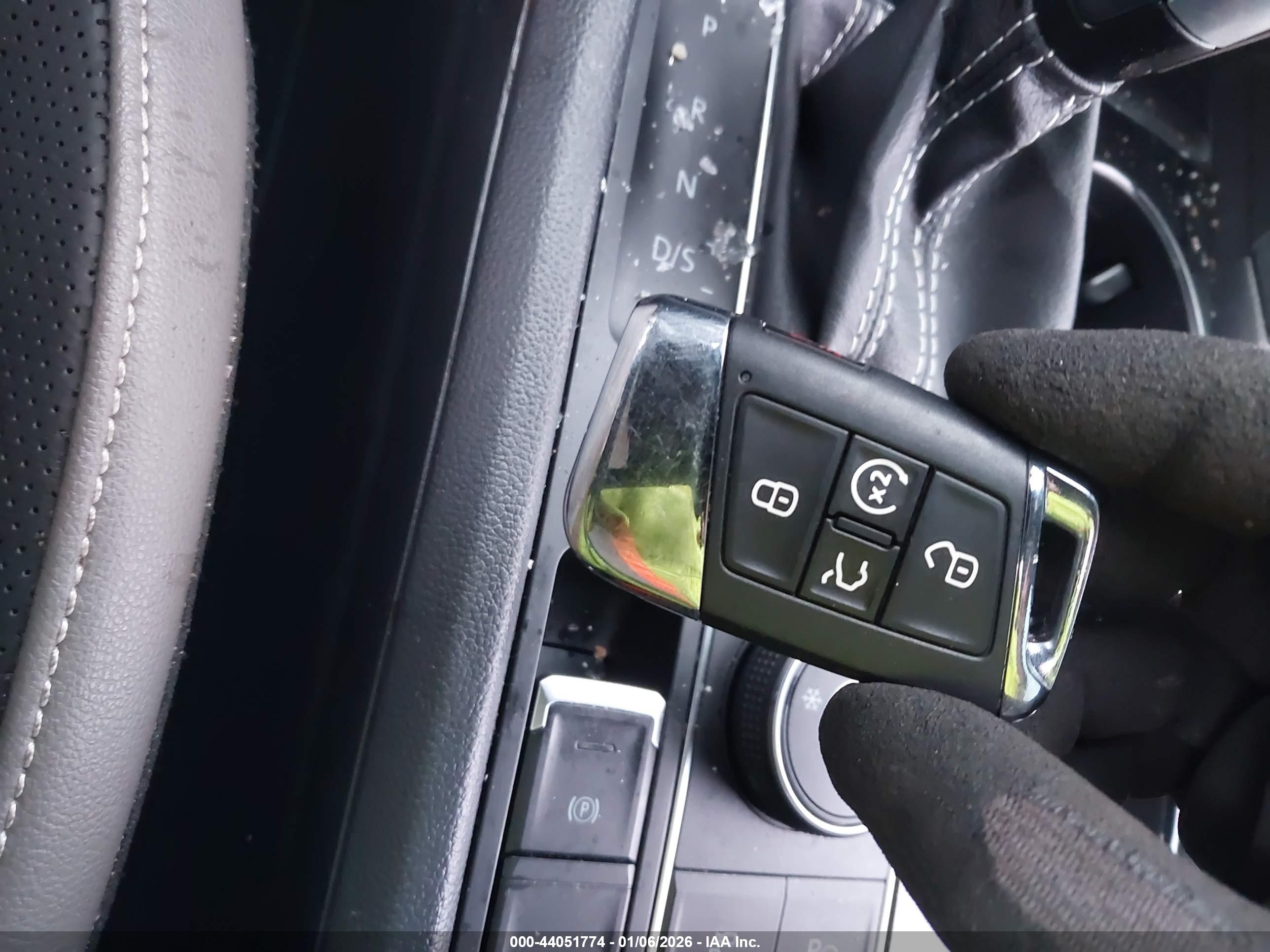 VOLKSWAGEN ATLAS image 11