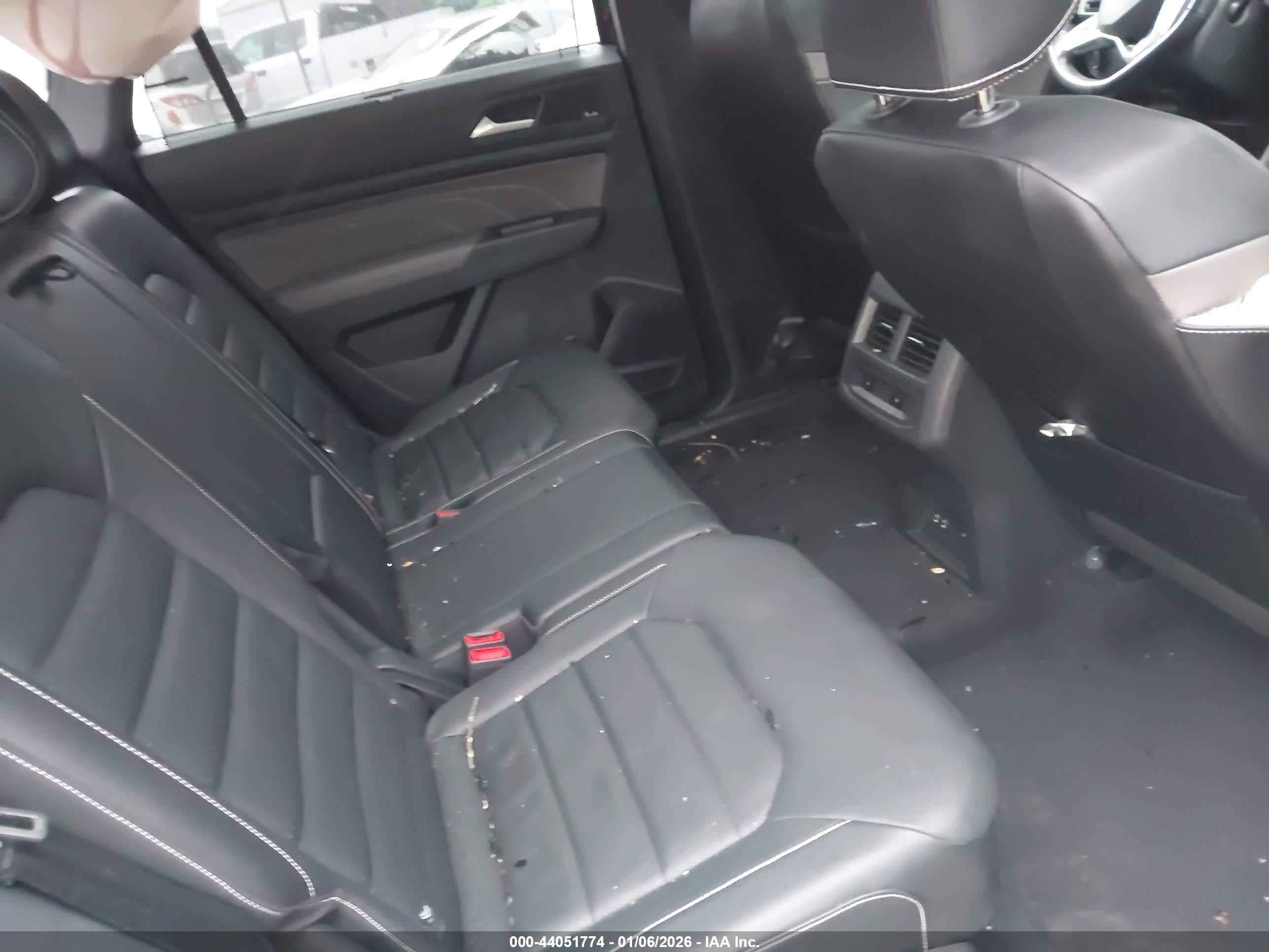 VOLKSWAGEN ATLAS image 8