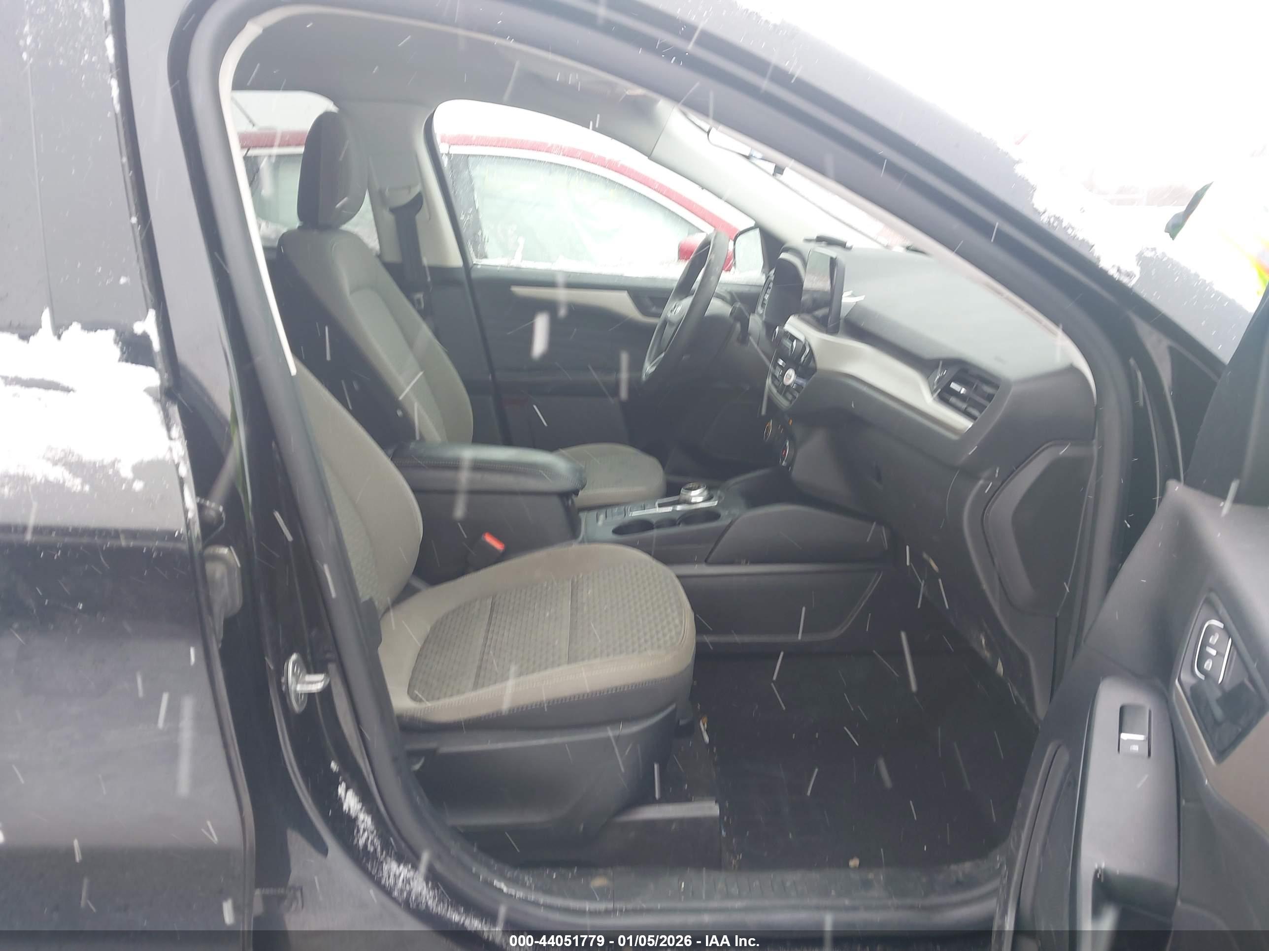 FORD ESCAPE image 5