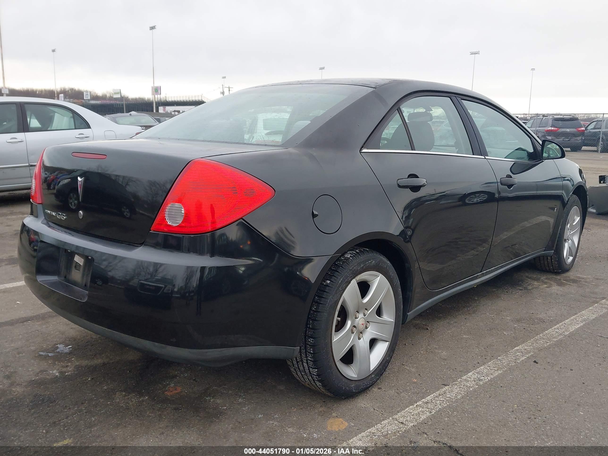 PONTIAC G6 image 4
