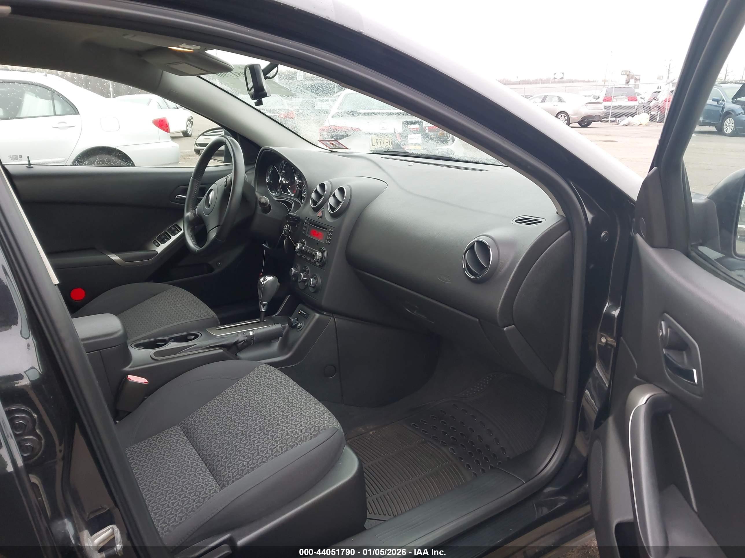 PONTIAC G6 image 5