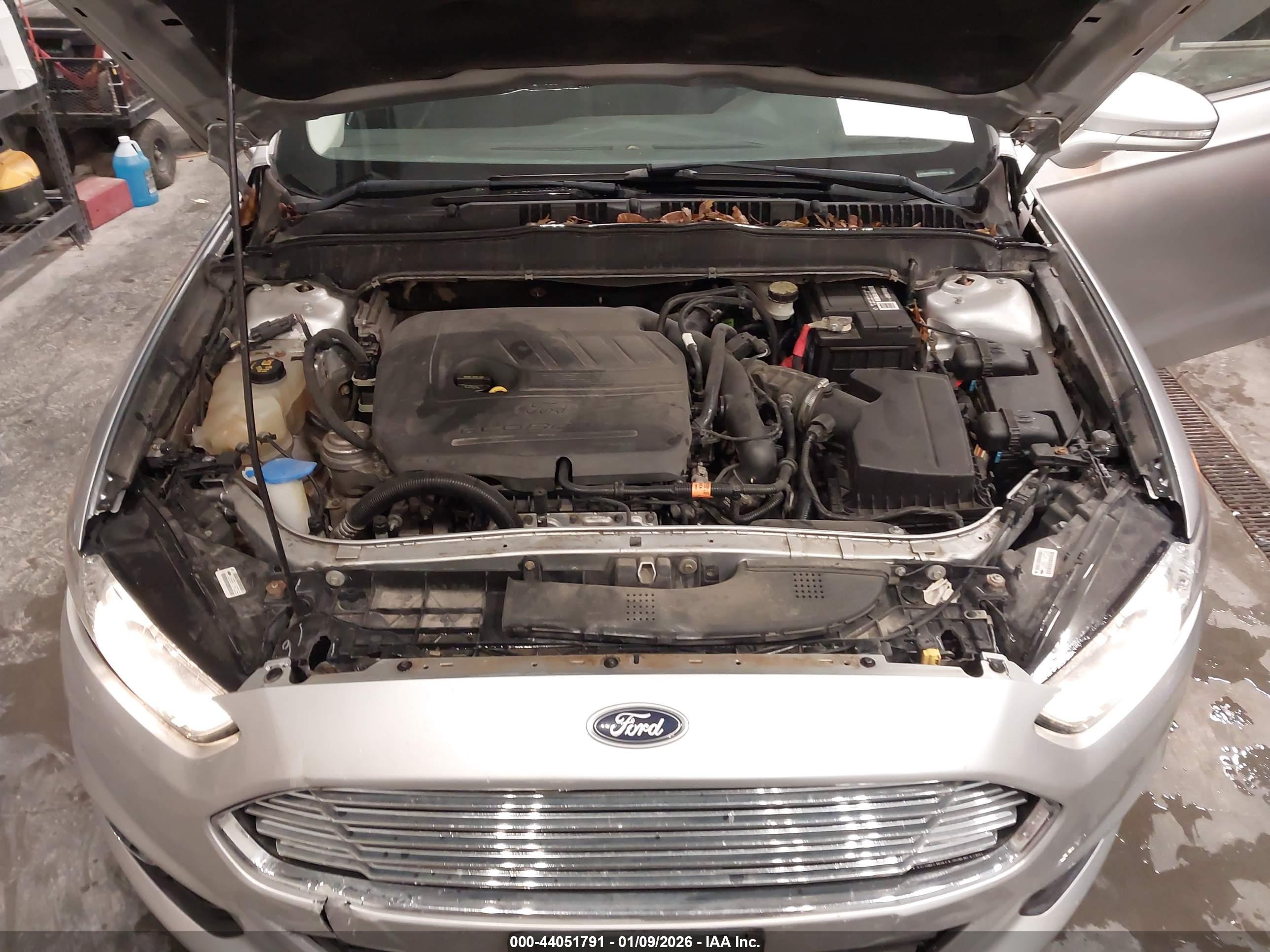 FORD FUSION image 10
