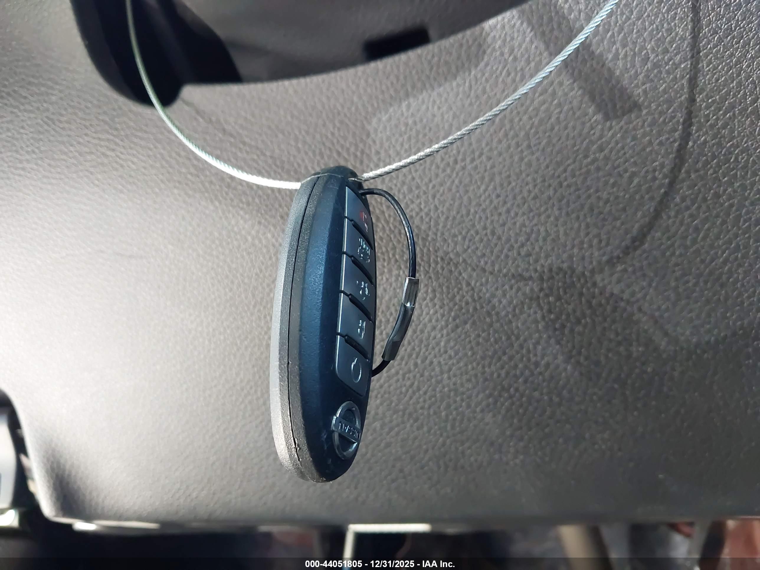 NISSAN ROGUE image 11