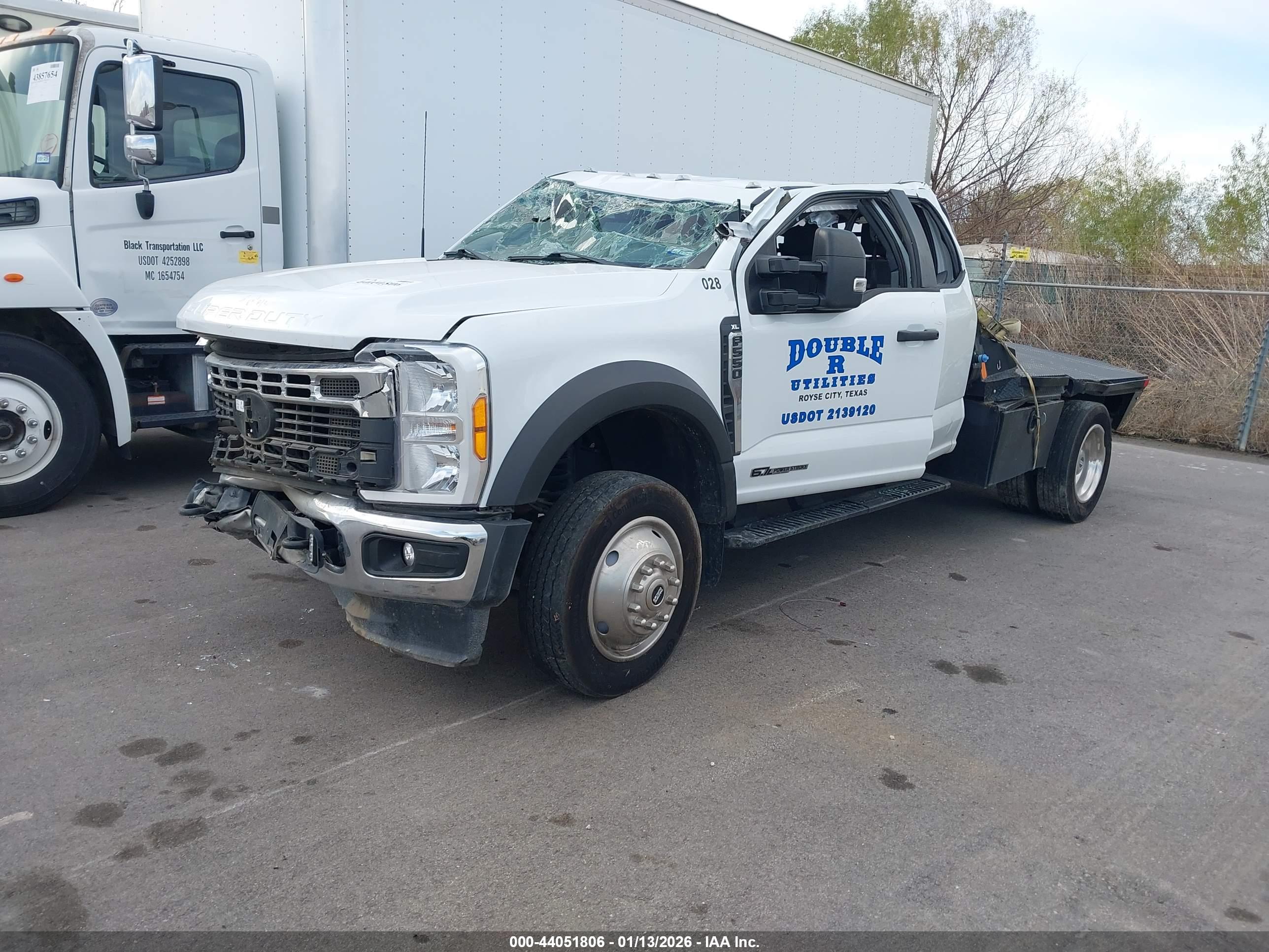 FORD F-550 image 2