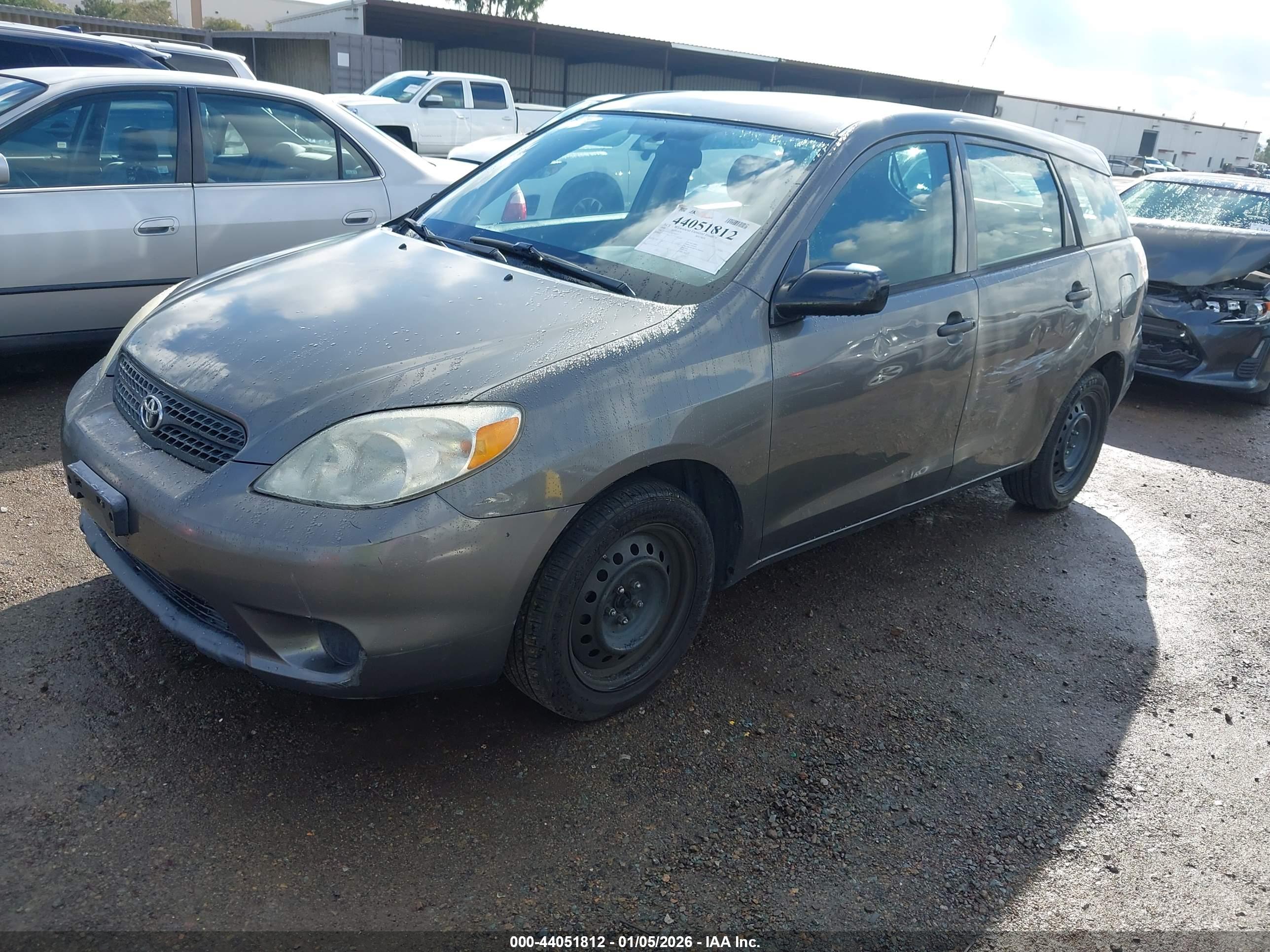 TOYOTA MATRIX image 2